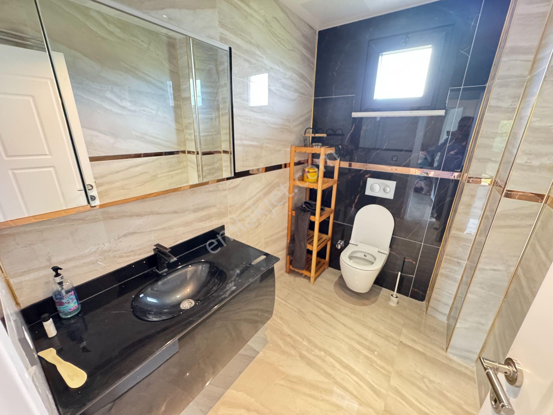 Silivride Deniz Manzaralı Satılık Sıfır 6+2 Lüks Villa - Görsel 15