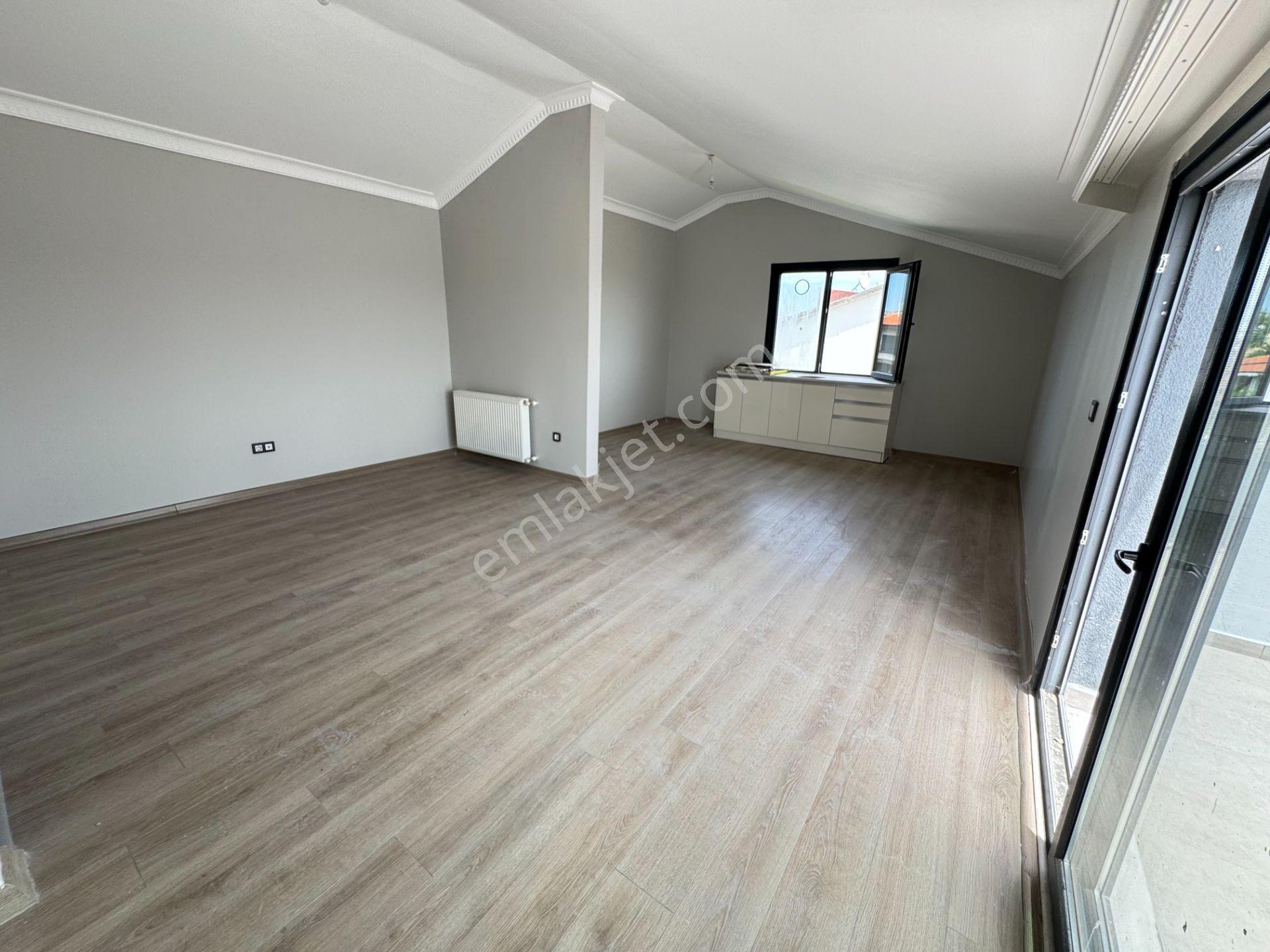 Silivride Deniz Manzaralı Satılık Sıfır 6+2 Lüks Villa - Görsel 32