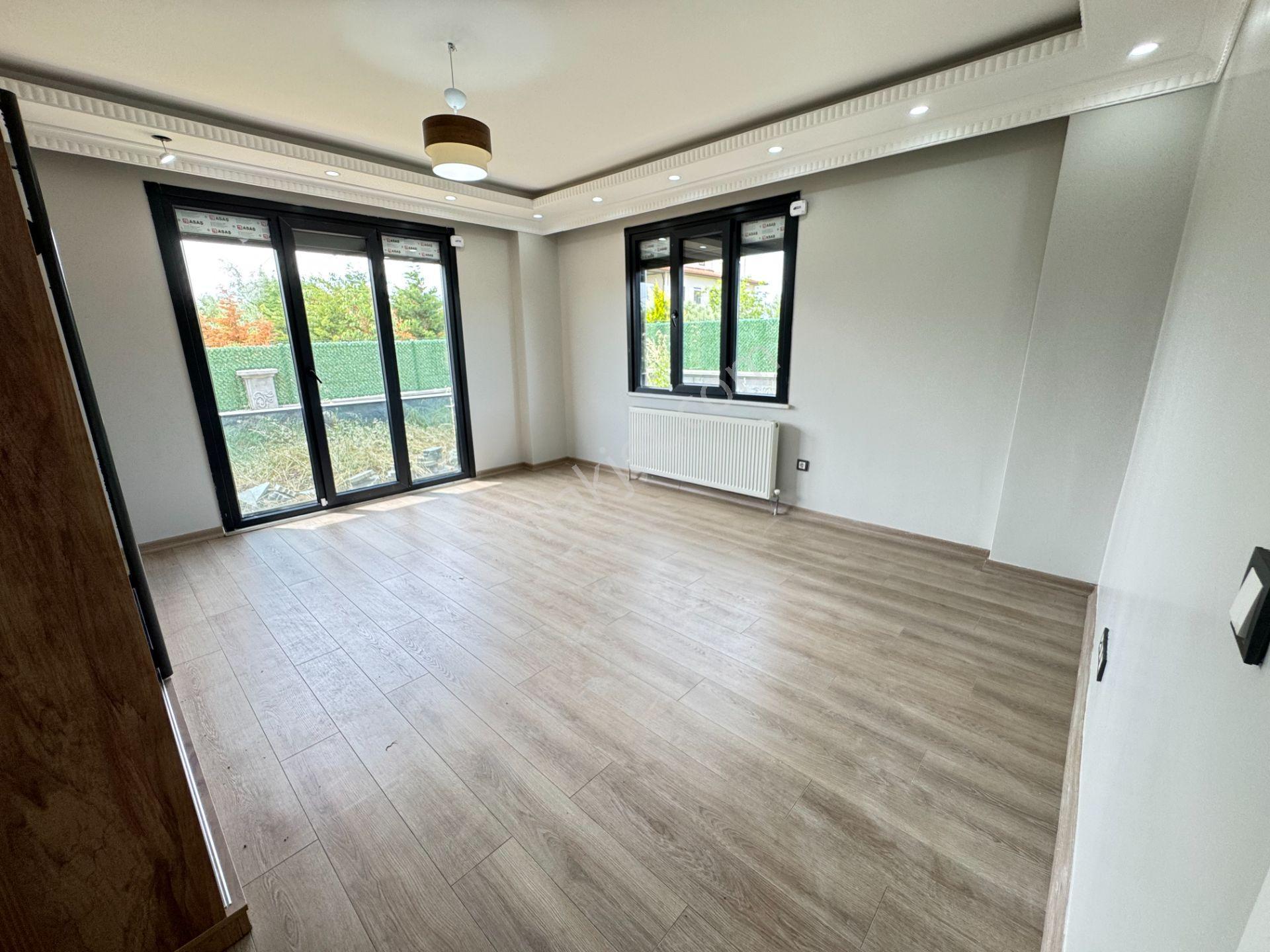 Silivride Deniz Manzaralı Satılık Sıfır 6+2 Lüks Villa - Görsel 17