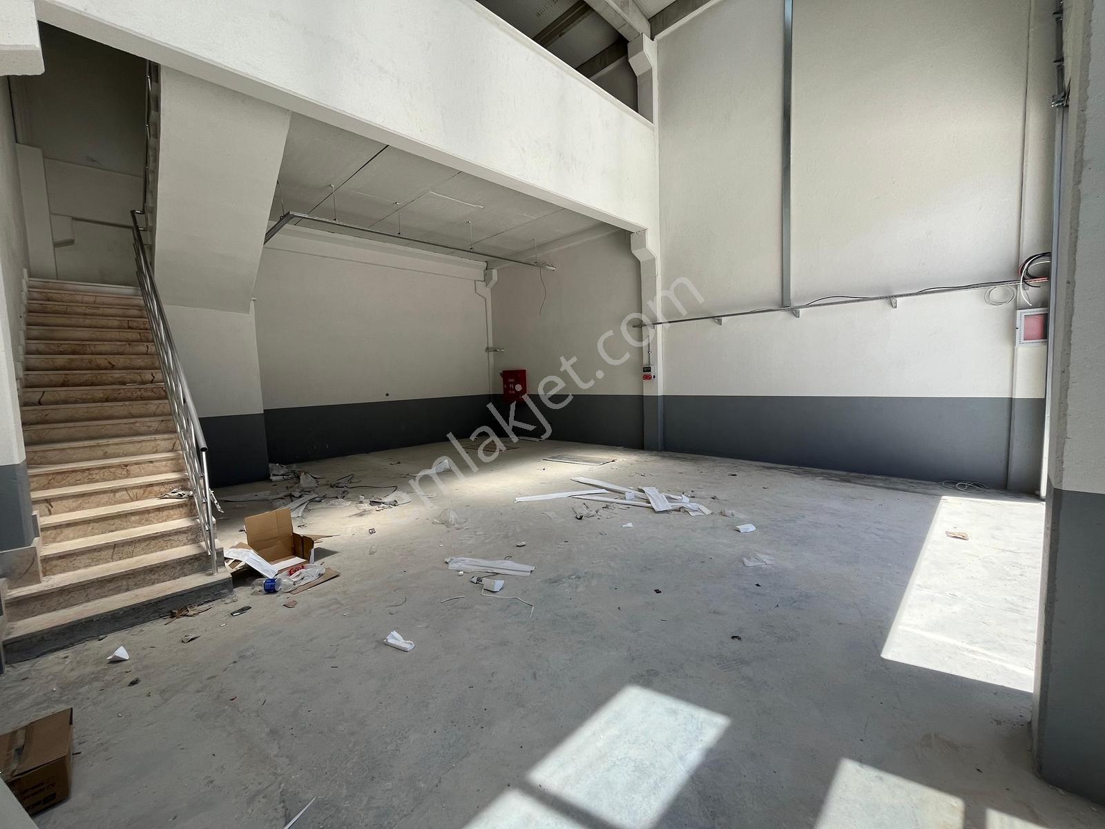 Atiker 4 San. Sitesinde 100m2 Zemin+50m2 Asma Kat Dükkan - Görsel 6