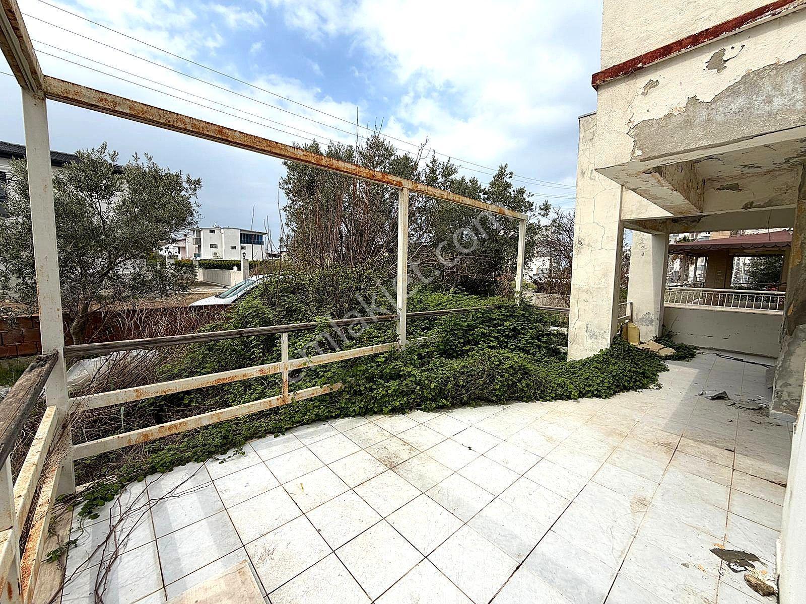 Kuşadası Güzelçamlı'da Sahile 300 Mt. 4+1 Satılık Triplex Villa - Görsel 7