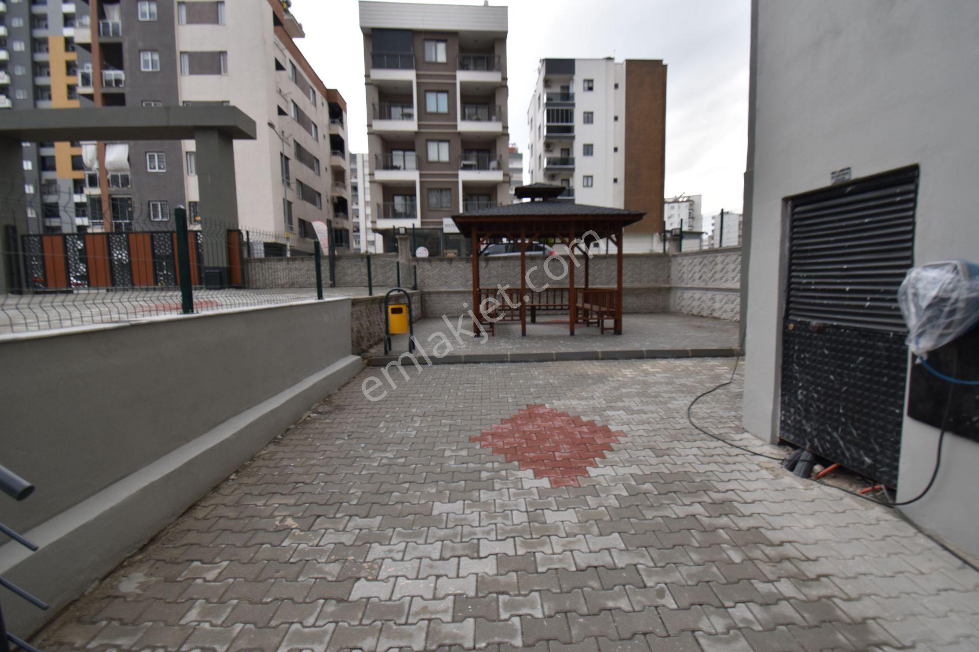 Tece'de Cadde Üzerinde, Deniz Manzaralı, Havuzlu, Satılık 1+1 - Görsel 16
