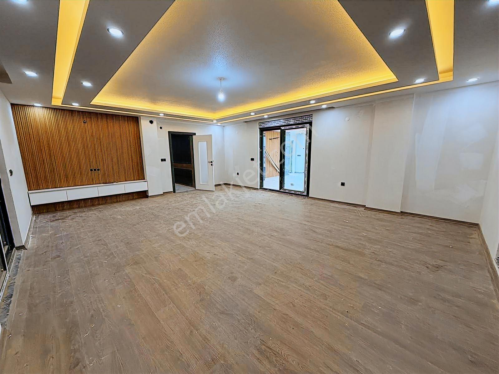 Panaromik Teras Şehrin Merkezinde 3+1 300 M2 Net Düz Ayak... - Görsel 3