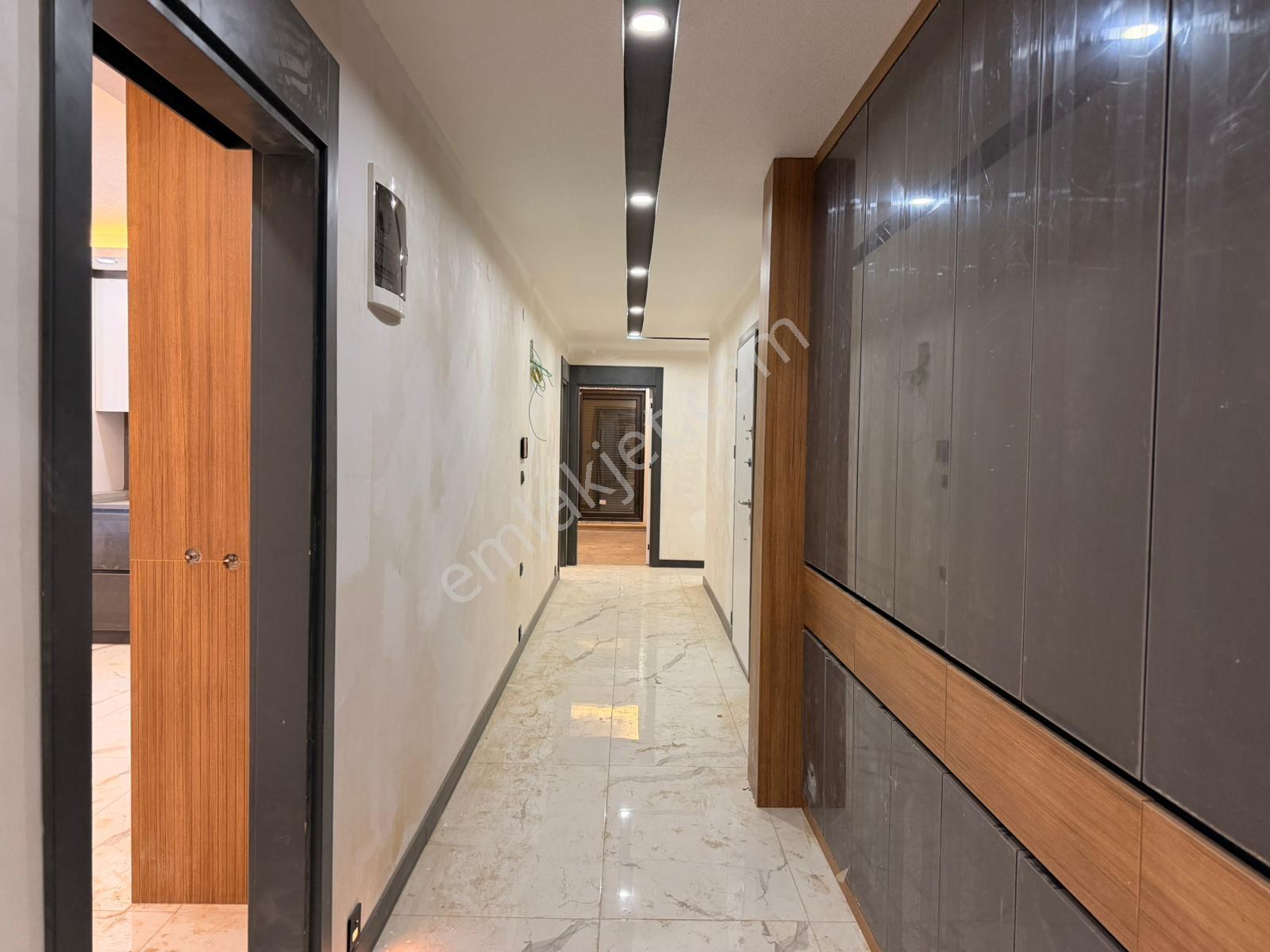Panaromik Teras Şehrin Merkezinde 3+1 300 M2 Net Düz Ayak... - Görsel 18