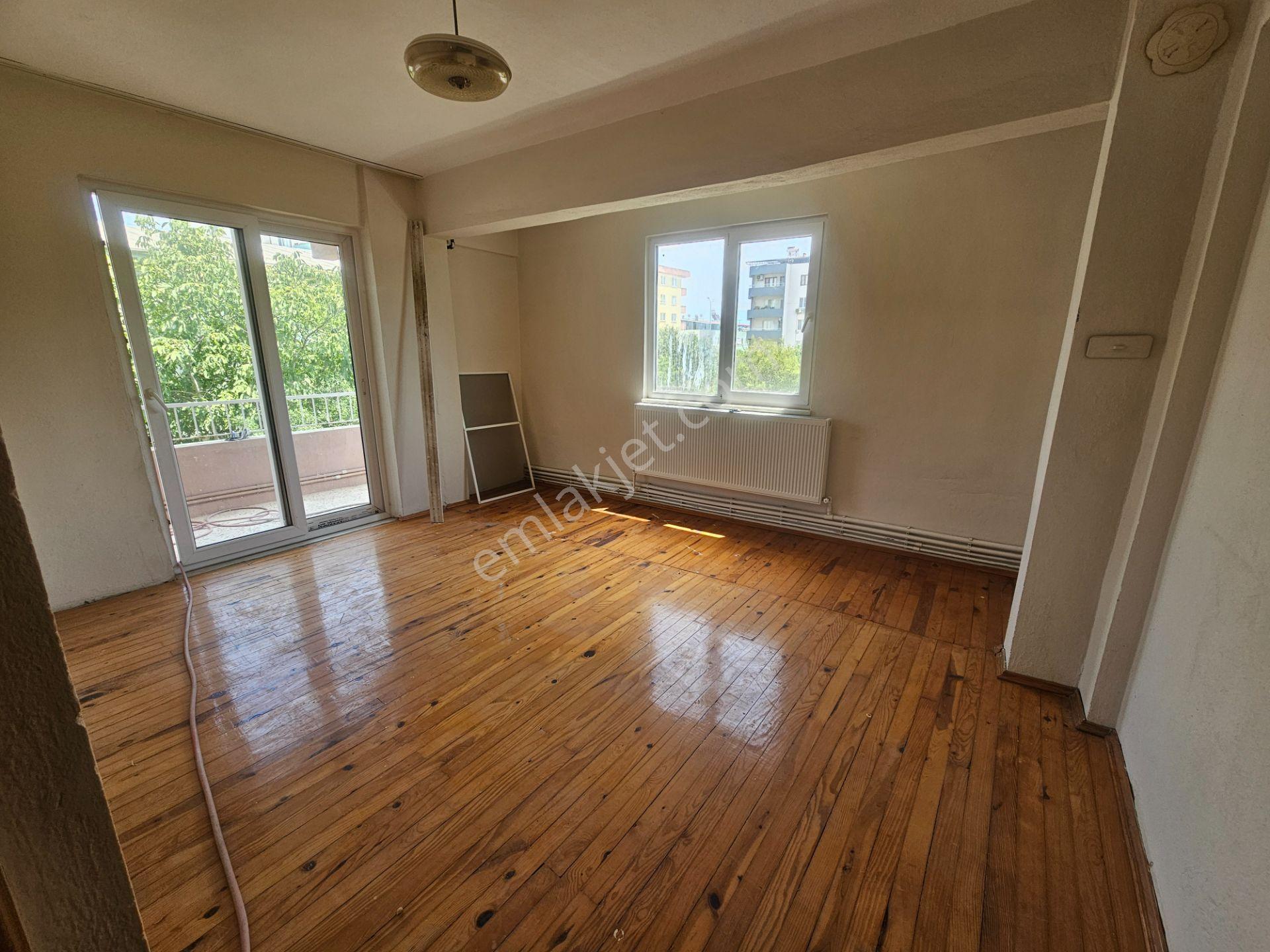 Göçmen Gayrimenkul'den Yeşil Mah.3+1 Doğalgazlı Kiralık Daire - Görsel 12