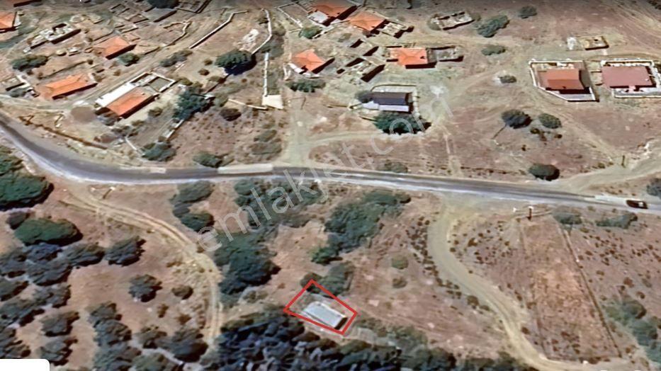 Karaburun, Salman Köyü’nde, İçinde Konteyner Olan, Müstakil Yatırımlık Arsa - Görsel 9