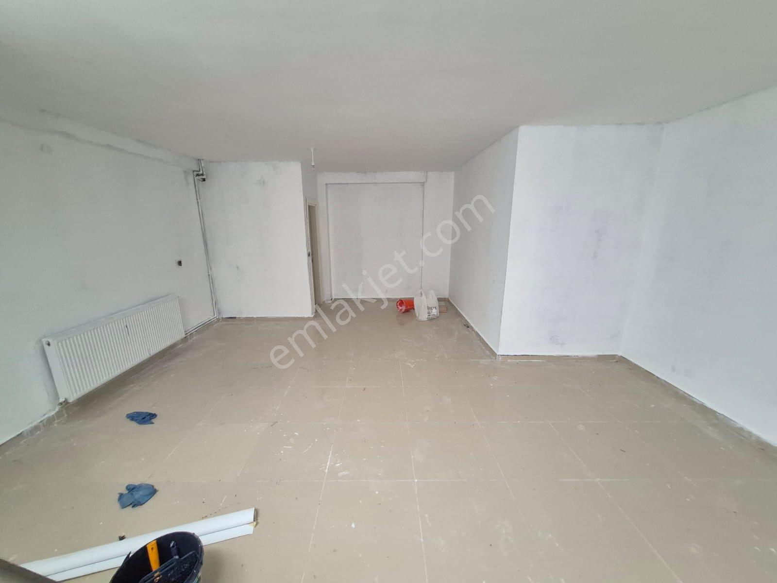 Delux'den Atatürk Mah'de Mükemmel Konumda Kiralık İşyeri - Görsel 10