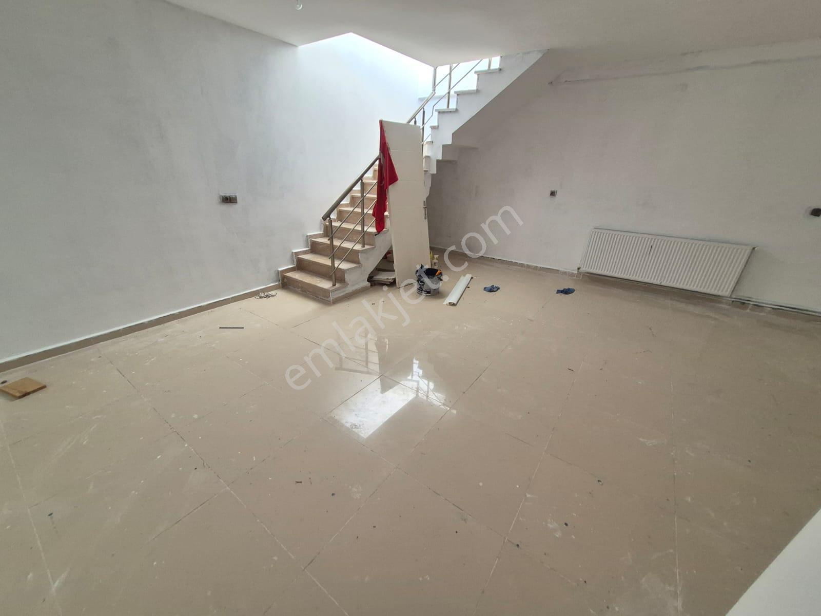 Delux'den Atatürk Mah'de Mükemmel Konumda Kiralık İşyeri - Görsel 12