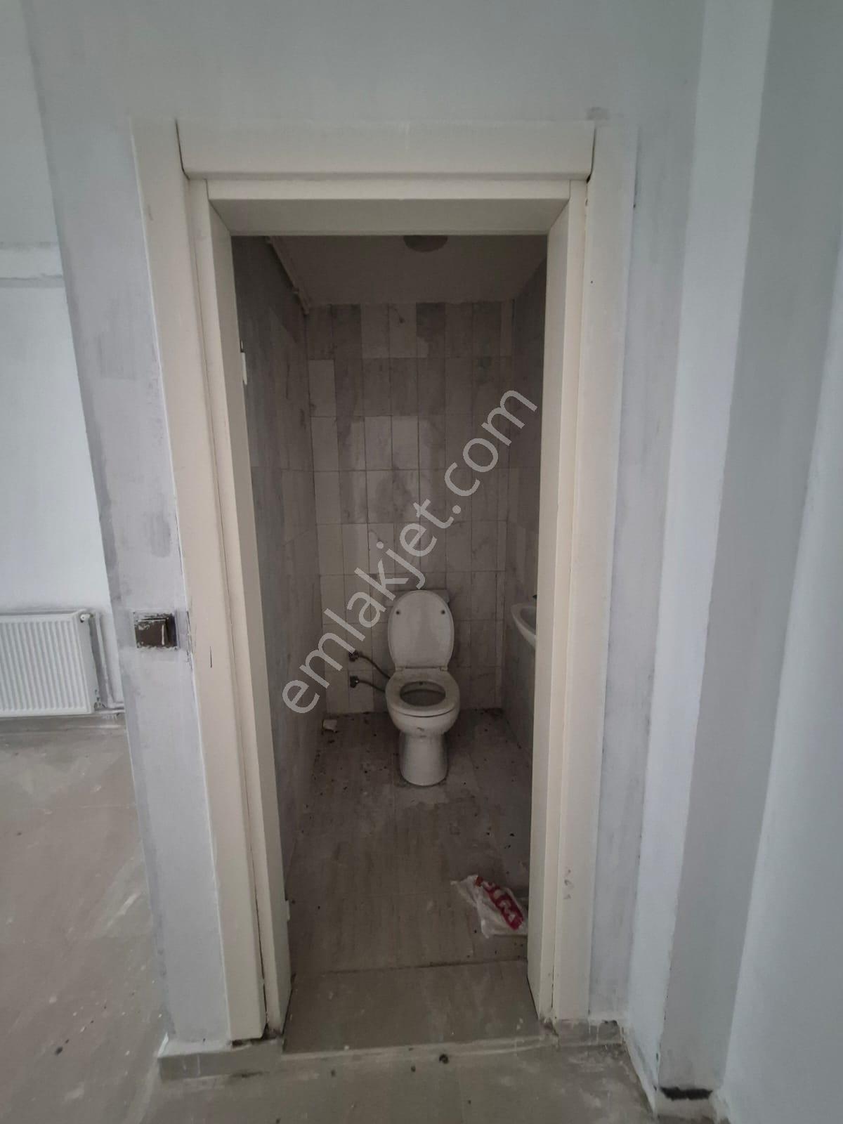 Delux'den Atatürk Mah'de Mükemmel Konumda Kiralık İşyeri - Görsel 14