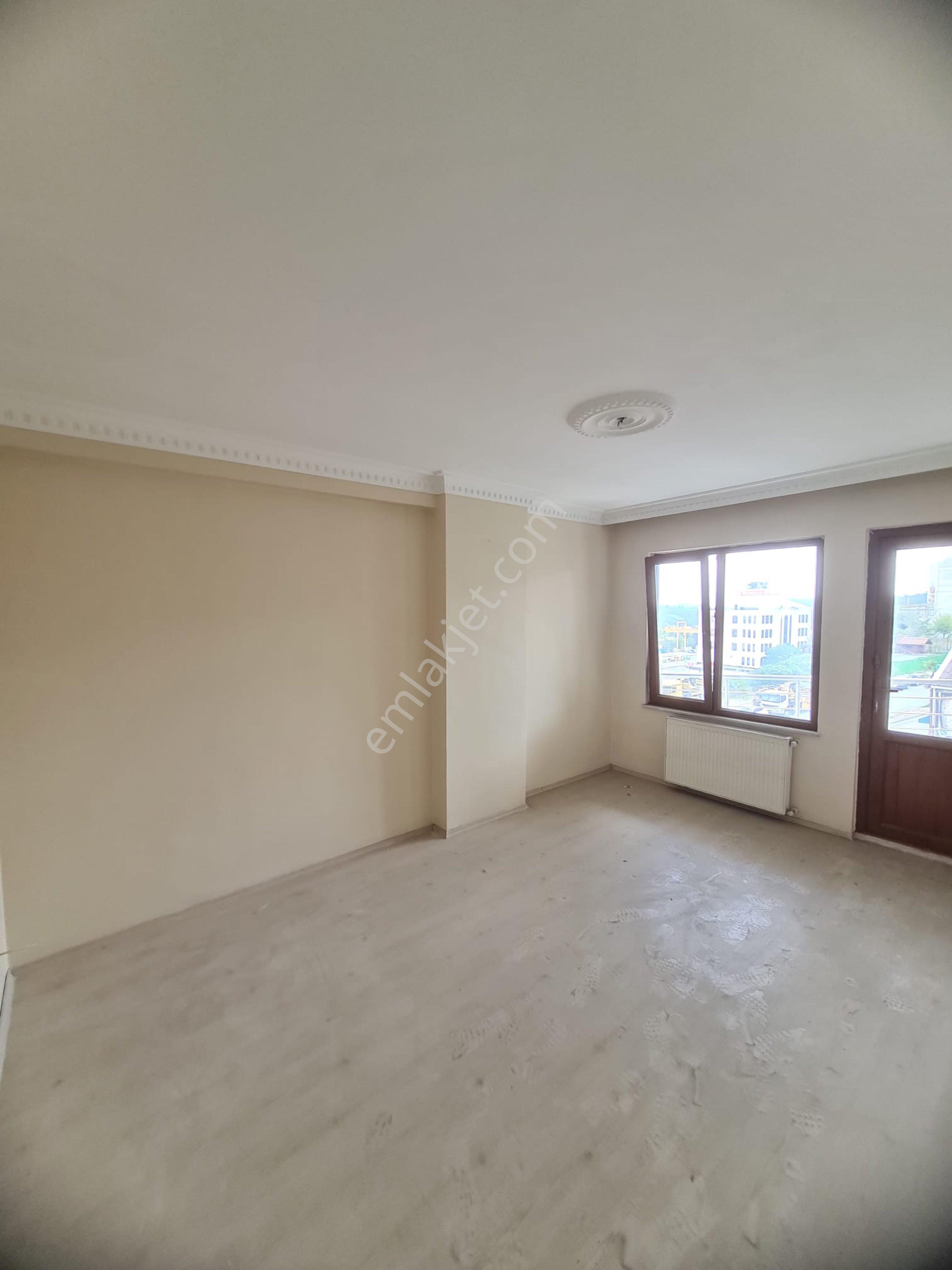 Arnavutköy Merkez Cadede Metro Yanında 3+1 - Görsel 11