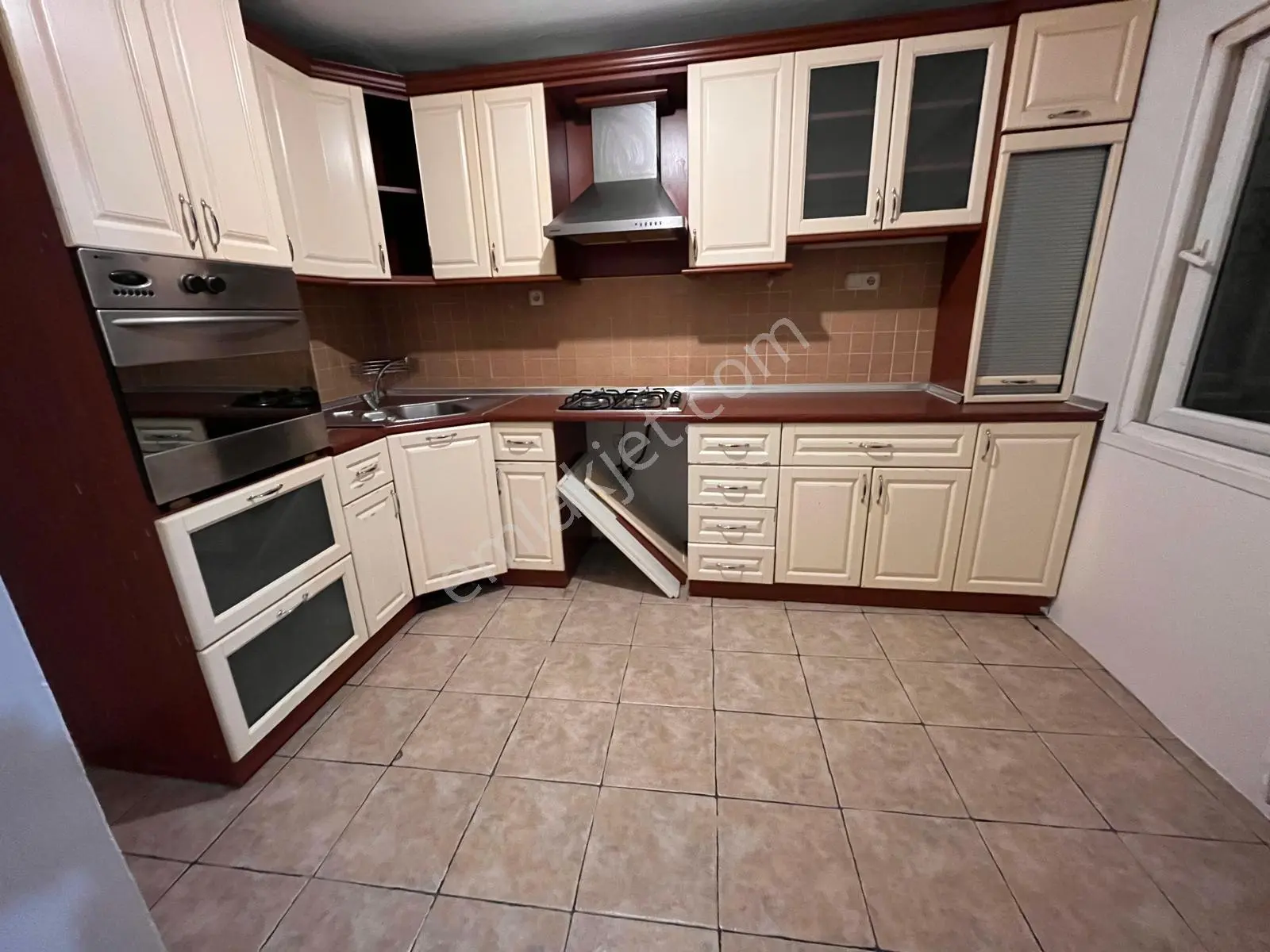 İnönü Cadde Üzerinde 3+1 120m2 Arakat Daire - Görsel 4