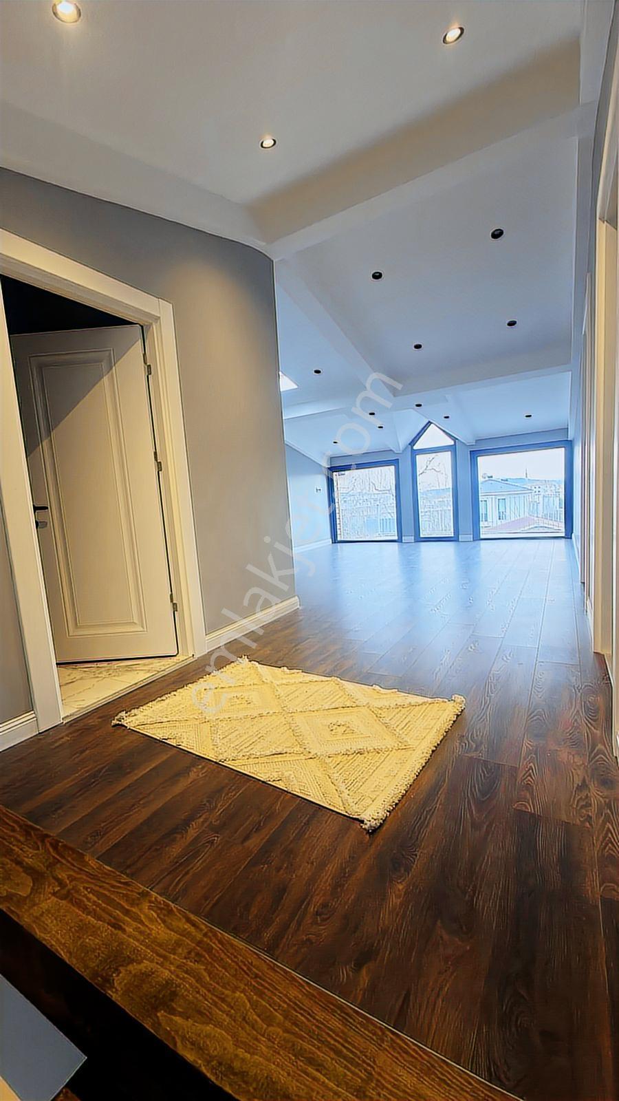 Çatalca Subaşında 650 M2 Full Dekorlu Satılık Lüks Eşyalı Villa - Görsel 17