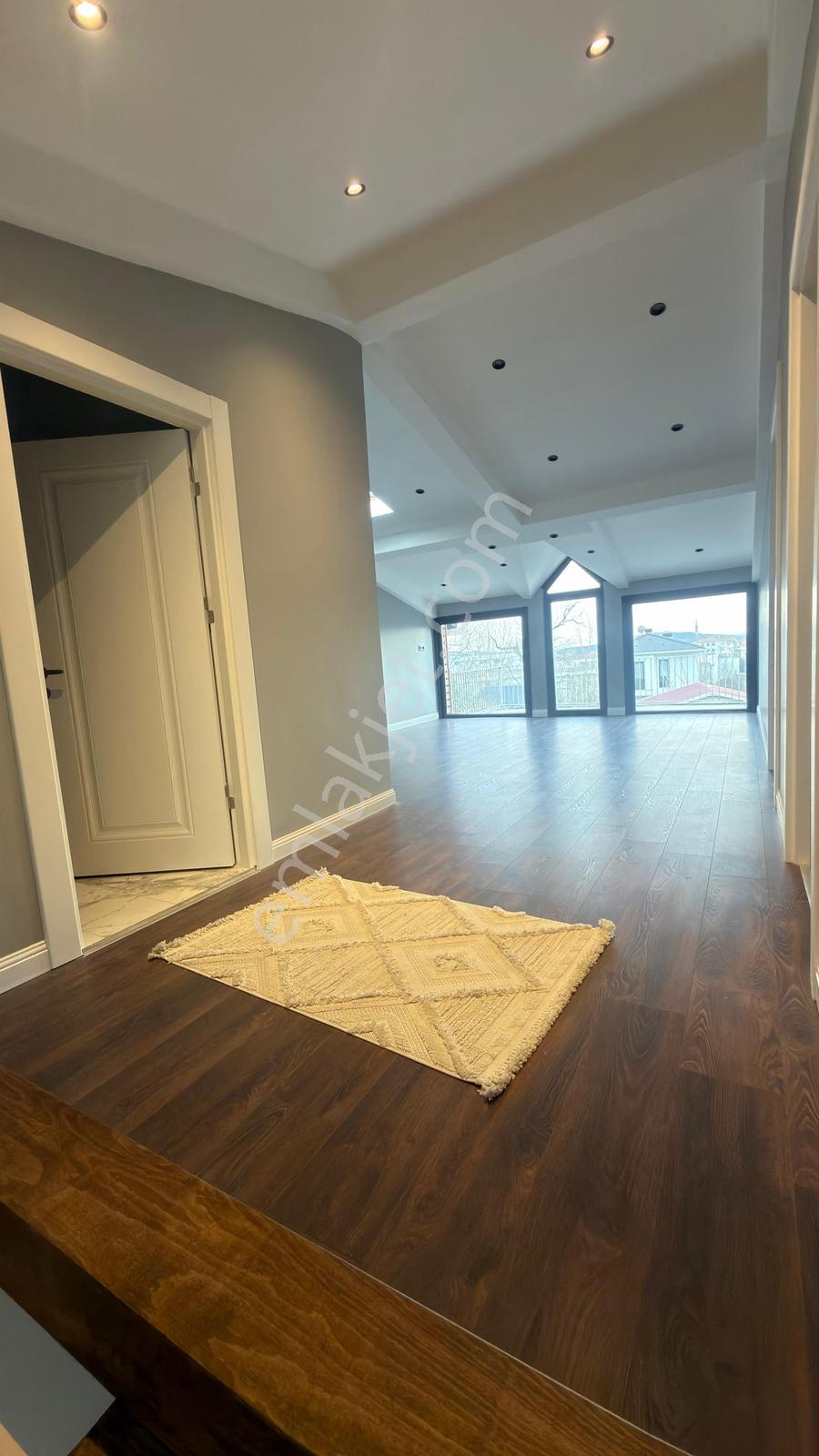Çatalca Subaşında 650 M2 Full Dekorlu Satılık Lüks Eşyalı Villa - Görsel 27