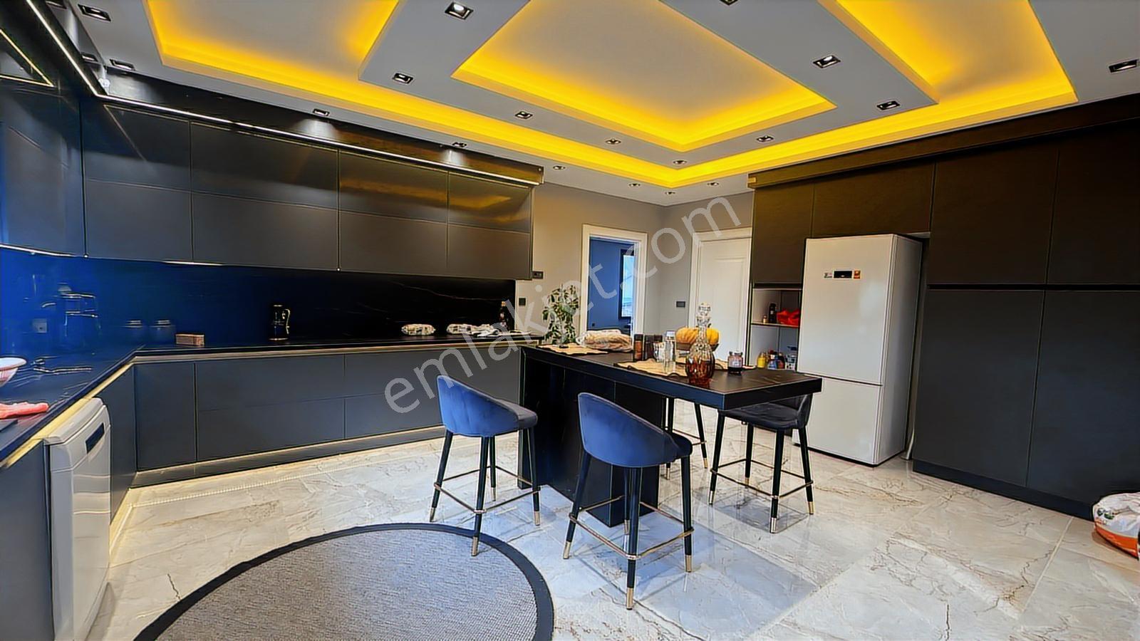 Çatalca Subaşında 650 M2 Full Dekorlu Satılık Lüks Eşyalı Villa - Görsel 2