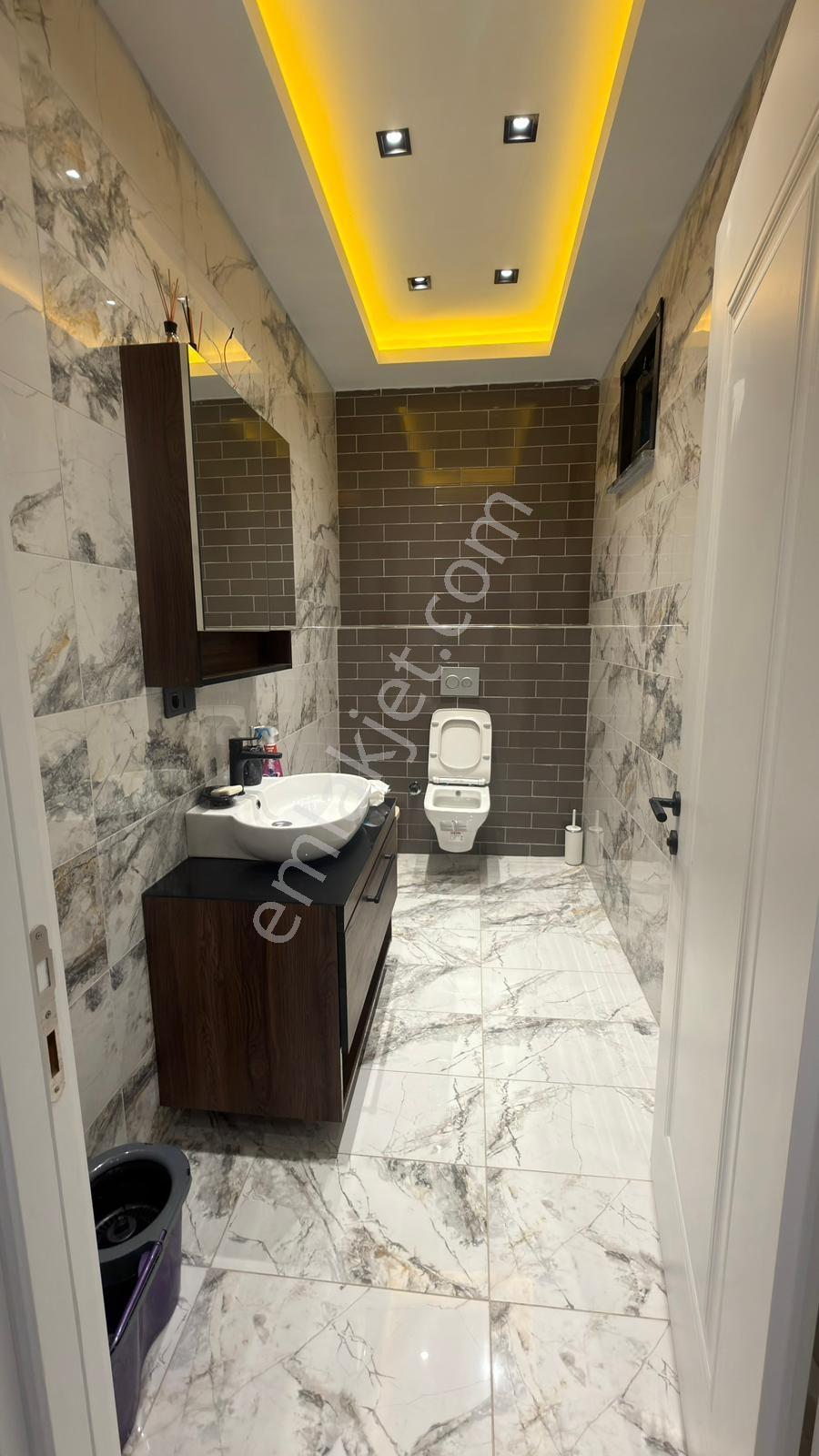 Çatalca Subaşında 650 M2 Full Dekorlu Satılık Lüks Eşyalı Villa - Görsel 24