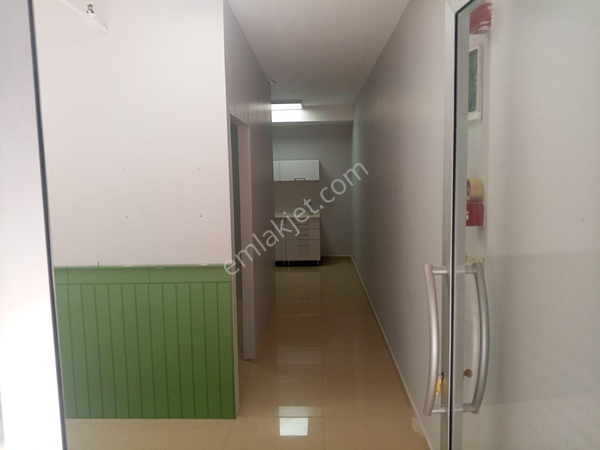 Yarımcapark İş Merkezinde Kiralık Dükkan - Görsel 7