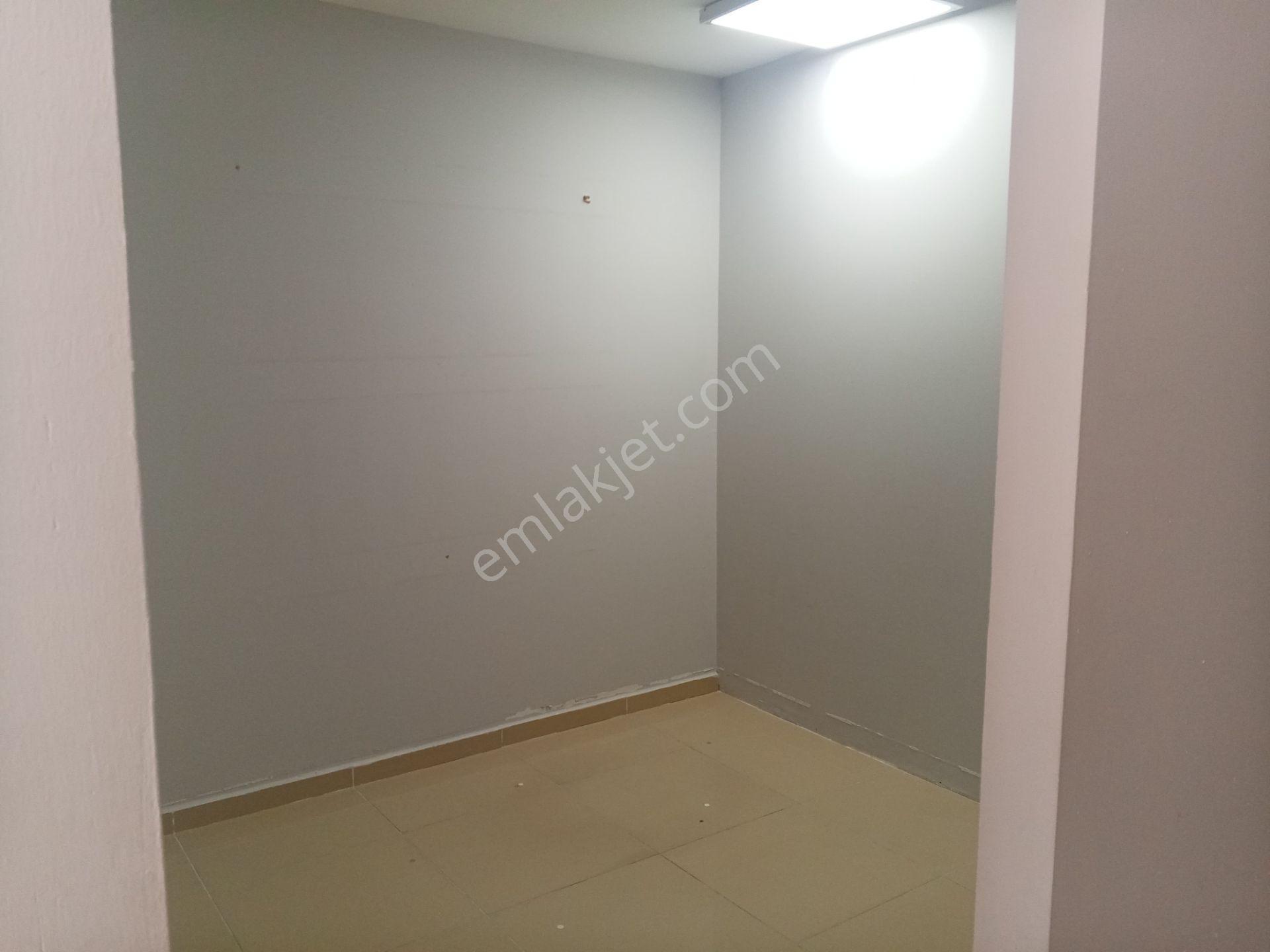 Yarımcapark İş Merkezinde Kiralık Dükkan - Görsel 6