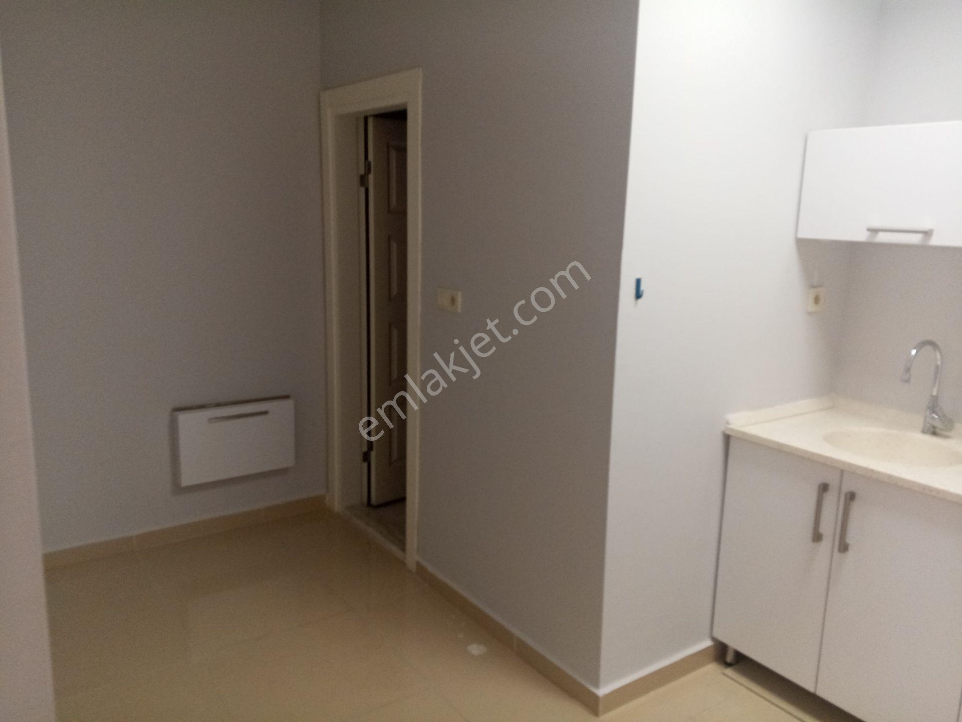 Yarımcapark İş Merkezinde Kiralık Dükkan - Görsel 4