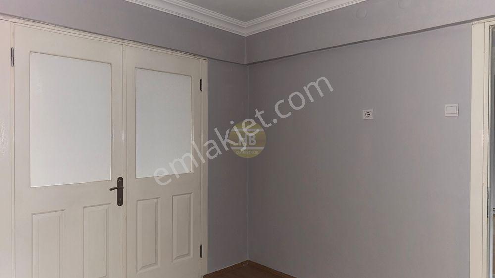 Hb'den 4+1 Kiralık Daire, Kent Meydanında Doğalgazlı Manzaralı - Görsel 23