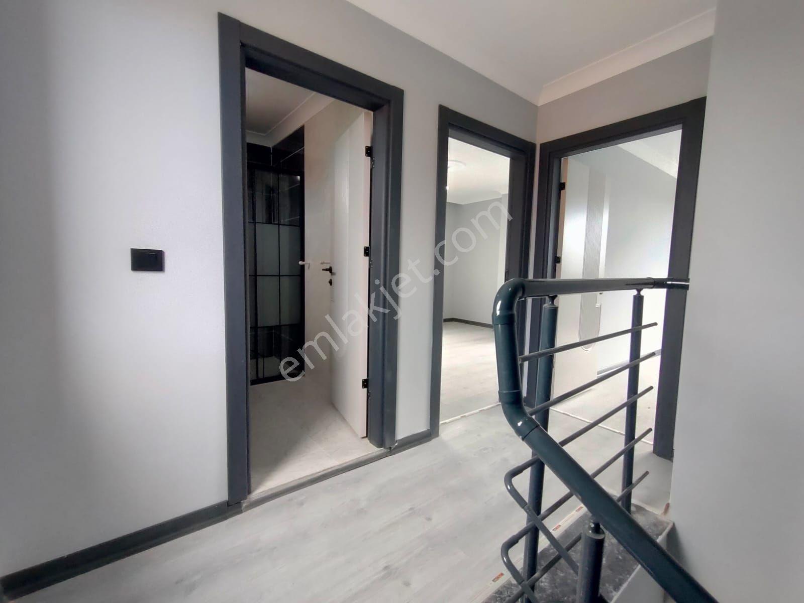 Yeniçiftlikte Köşebaşı Deniz Manz. 4+1 Lüks Villa Kartallar'dan. - Görsel 28