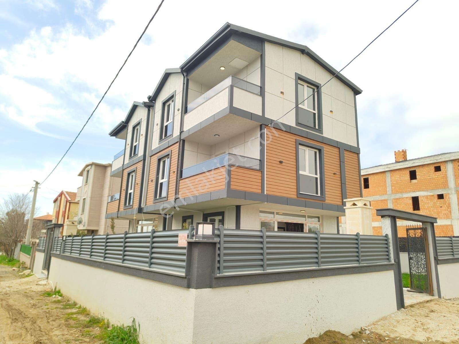 Yeniçiftlikte Köşebaşı Deniz Manz. 4+1 Lüks Villa Kartallar'dan. - Görsel 4