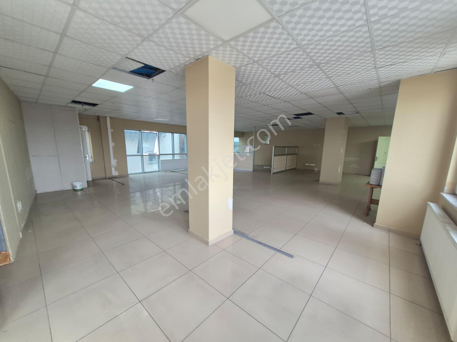 Delux'den Tabela Değeri Yüksek Plaza'da Kiralık İşyeri - Görsel 18