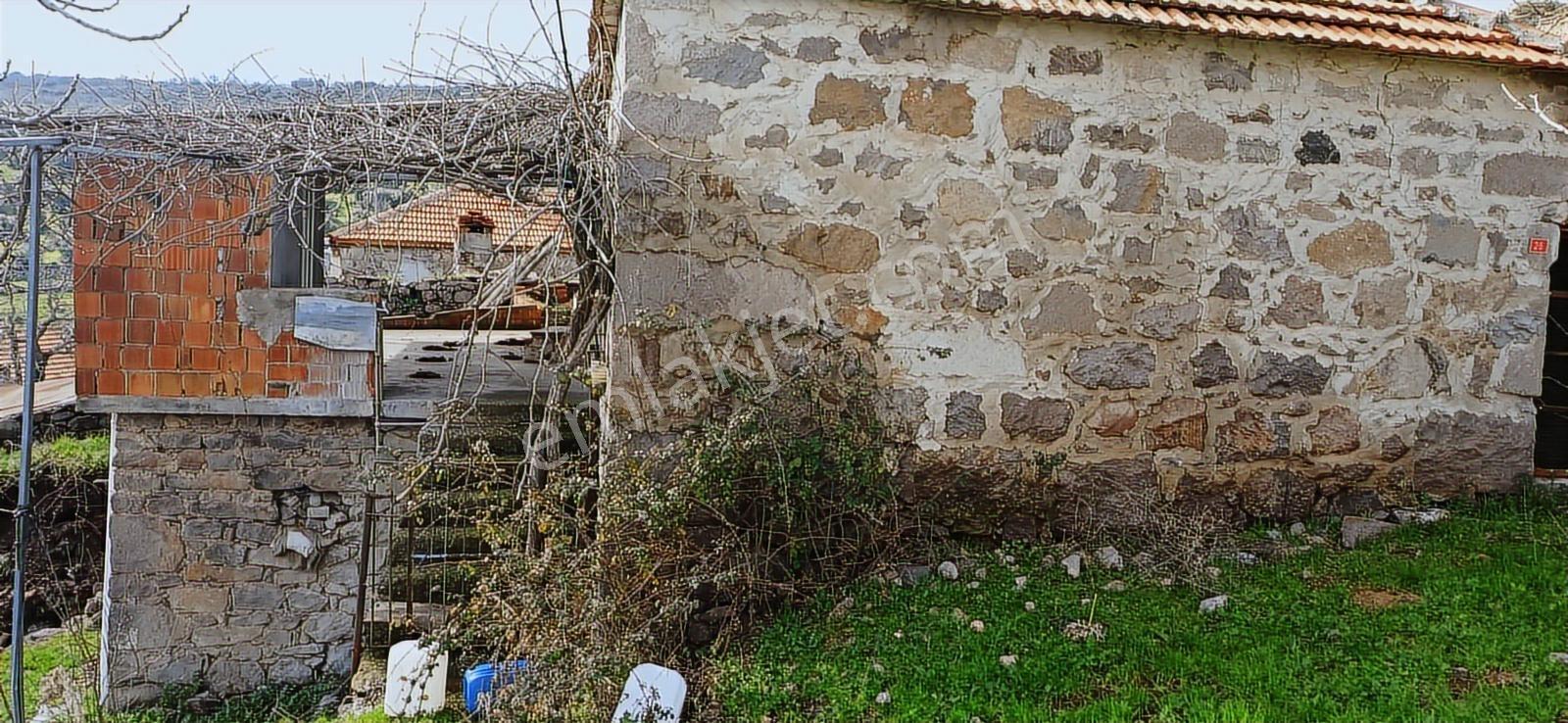 Manisa Yunus Emre Asmacık Köyünde Satılık Taş Köy Evi - Görsel 15