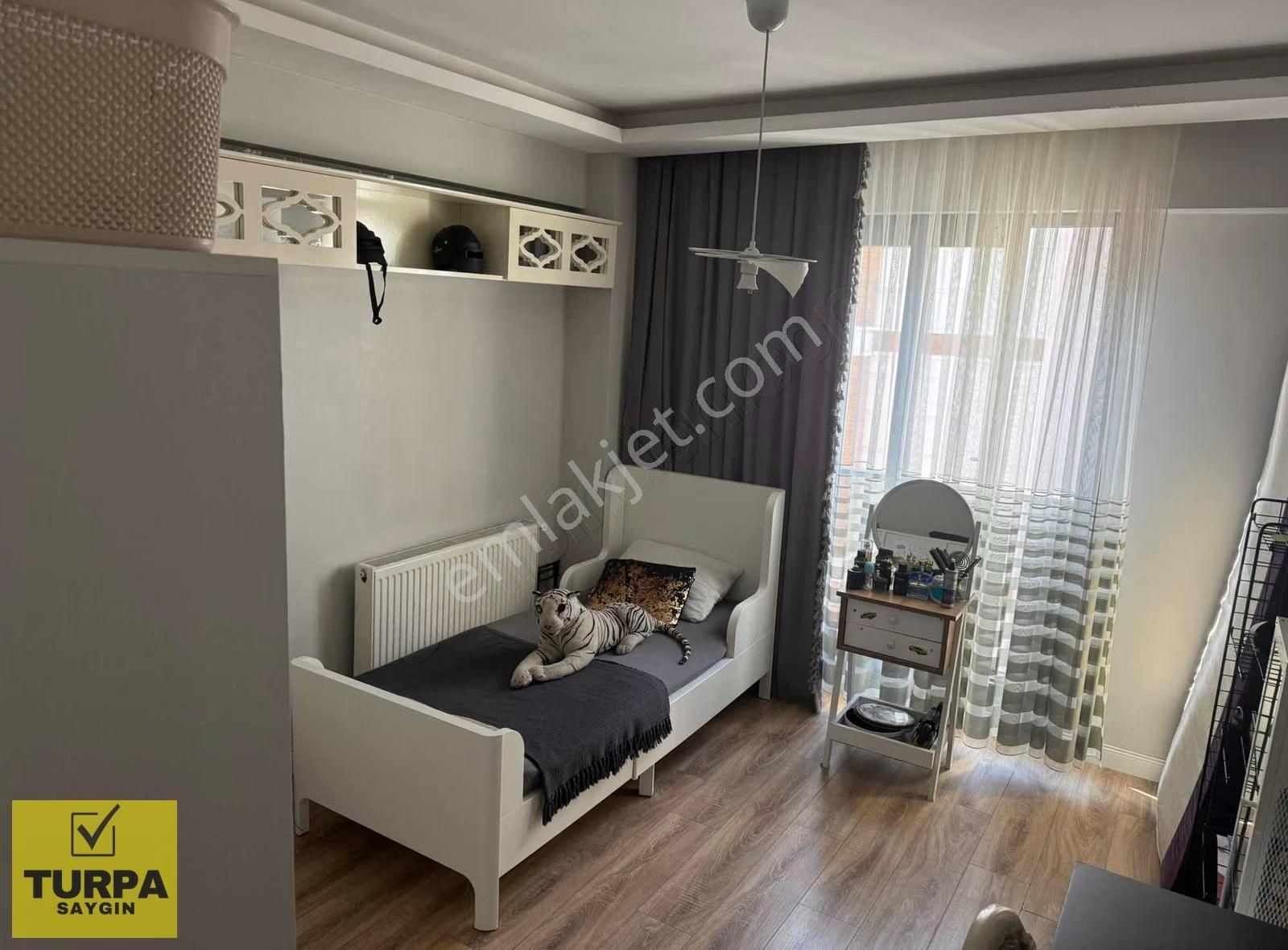 Turpadan Cadde Yakını 4+1 Dubleks Teraslı Asansörlü Yeni Binada - Görsel 22