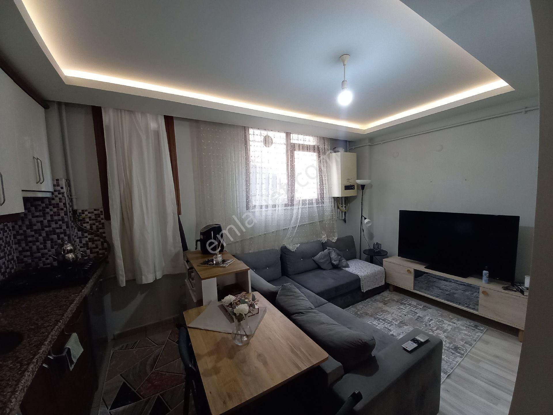 Bahçelievler Yenibosna Çobançeşme Mah Satılık Bahçe Katı Daire. 2+1 - Görsel 2