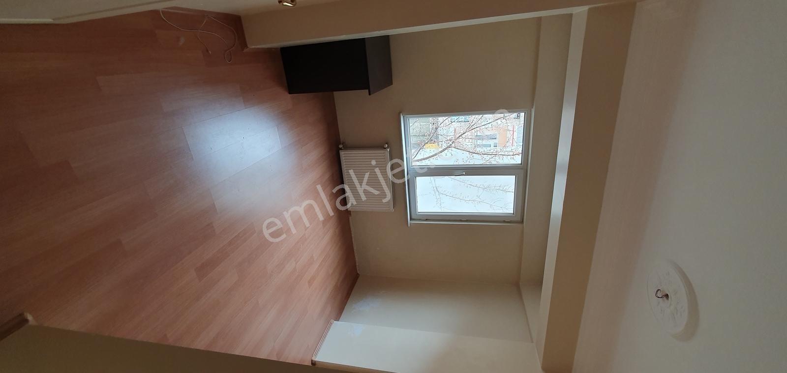 Sakarya Cad. Hatboyu Yakını Park Manzaralı, Bakımlı Kiralık 2+1 - Görsel 8