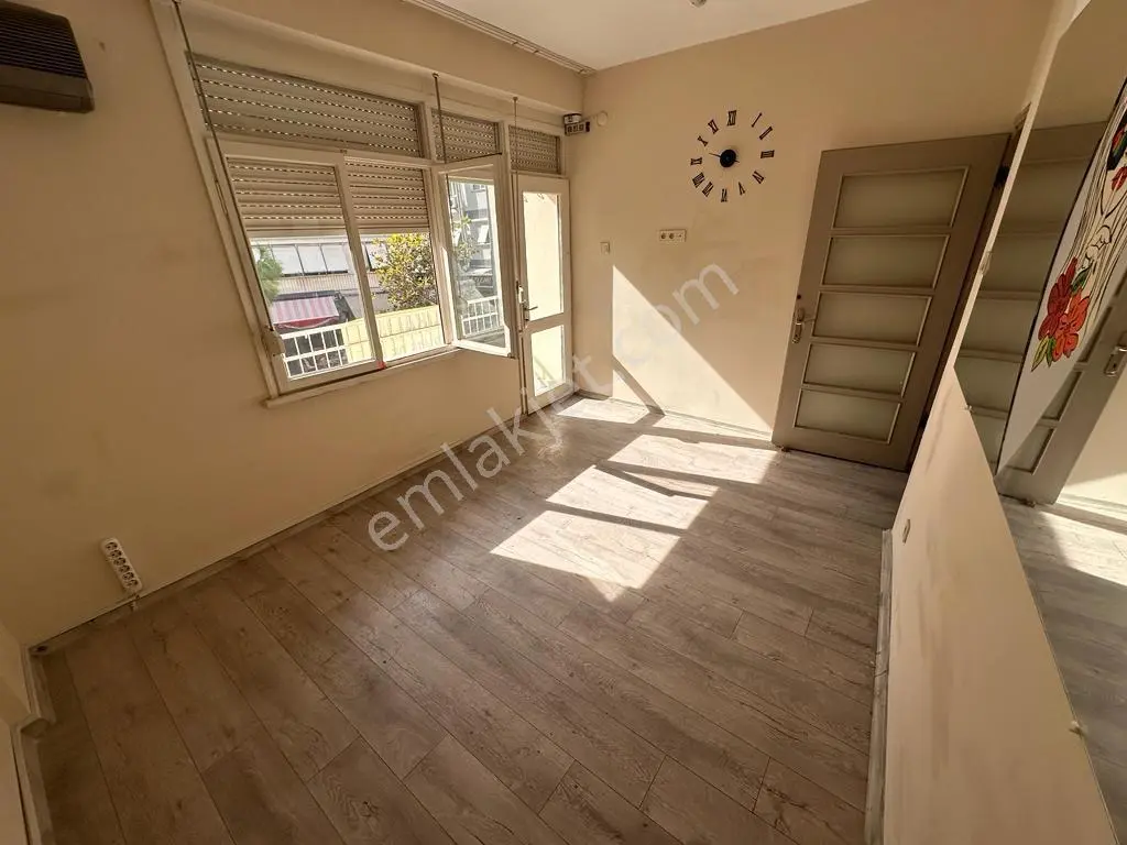 Bostanlı Çarşı İçerisinde Kiralık Ofis - Görsel 3