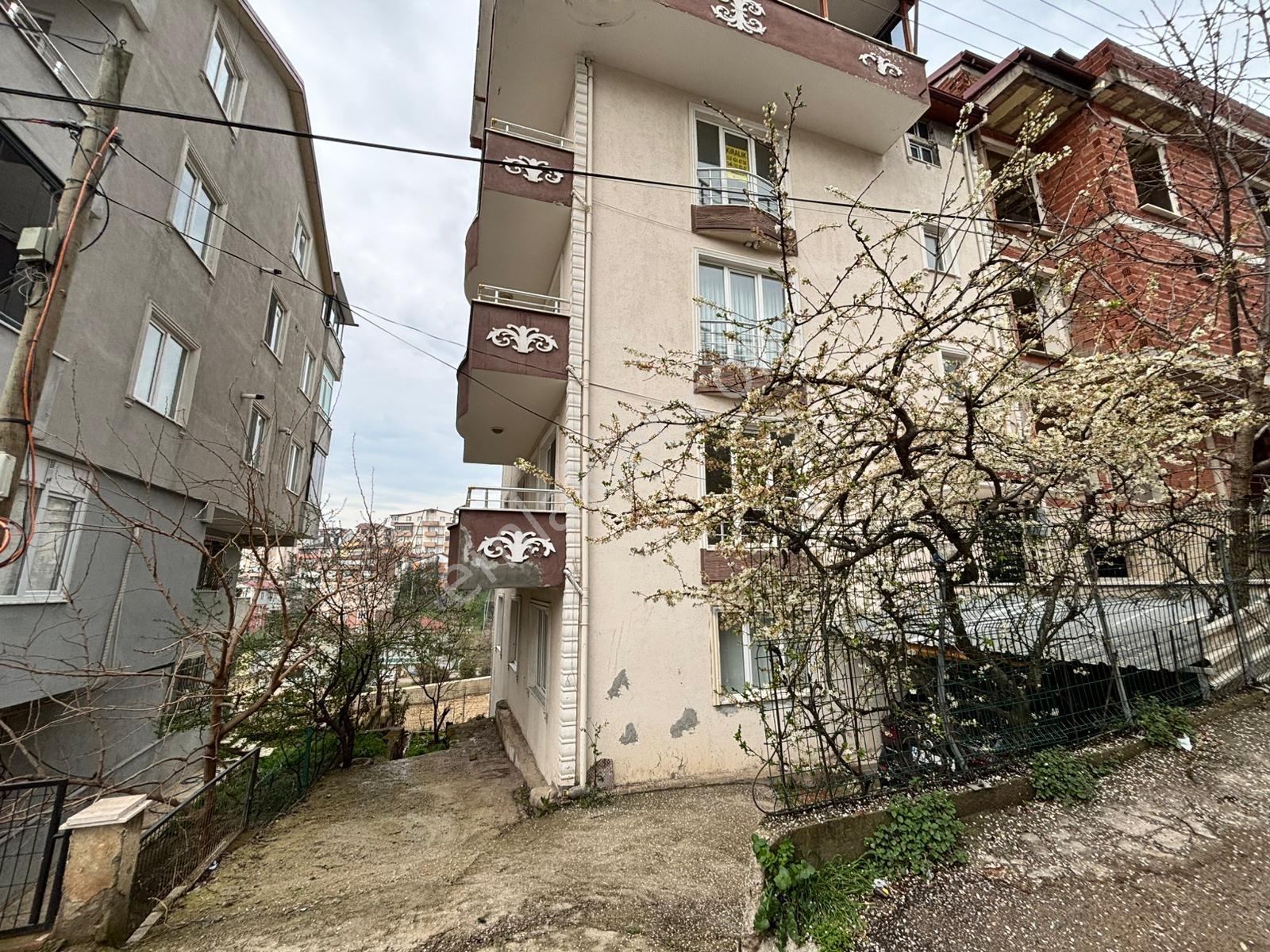 Derince Çınarlıda Manzaralı, 2 Balkonlu Geniş 2+1 Kiralık - Görsel 10