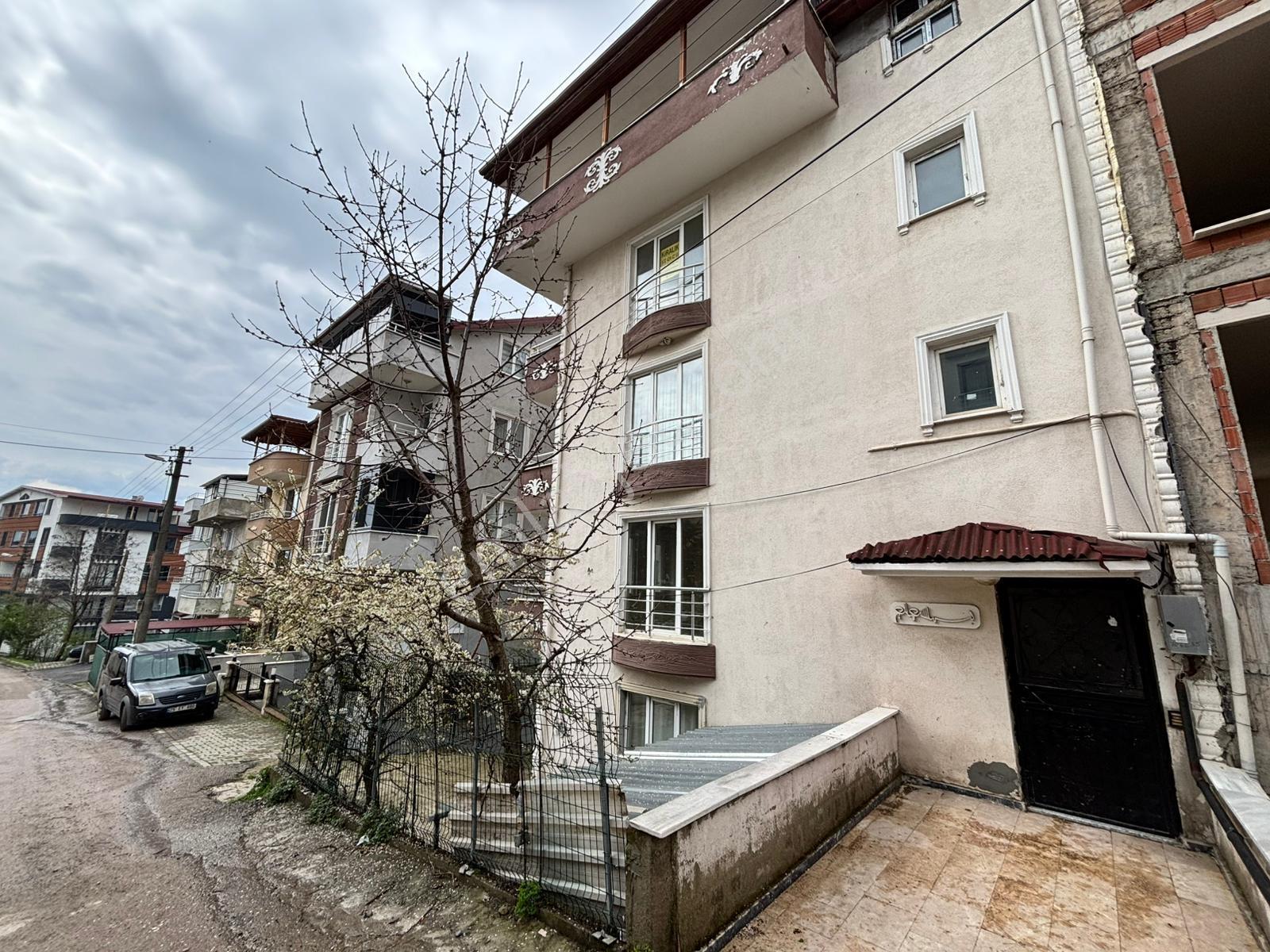 Derince Çınarlıda Manzaralı, 2 Balkonlu Geniş 2+1 Kiralık - Görsel 8