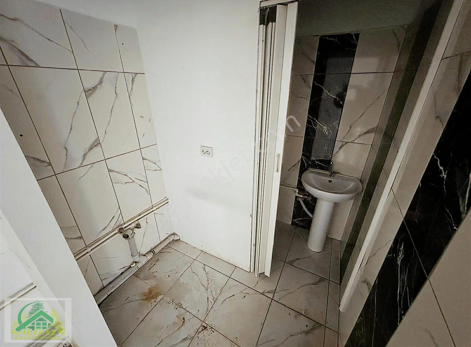 Gün Sazak Caddesi Üzerinde Full Yapılı 40 M² Kiralık Dükkan ! - Görsel 6