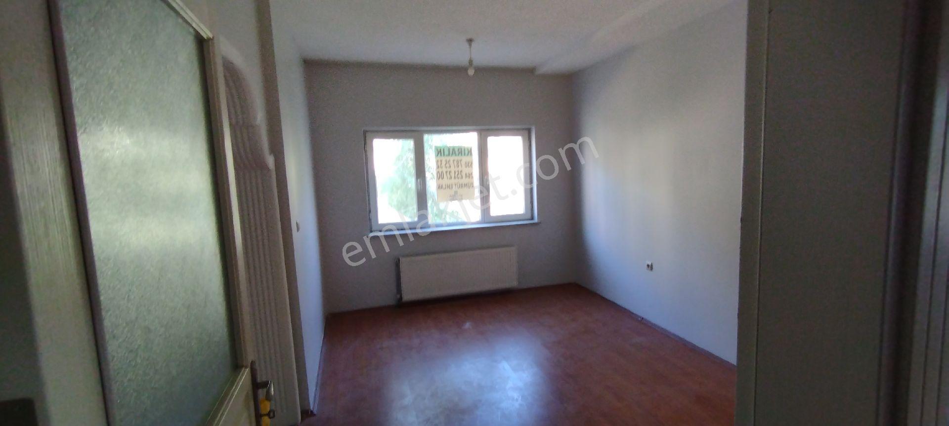 Sakarya Zümrüt Emlak'tan Korucuk Mahallesinde 1+1, Temiz Arakat Kiralık Daire - Görsel 13