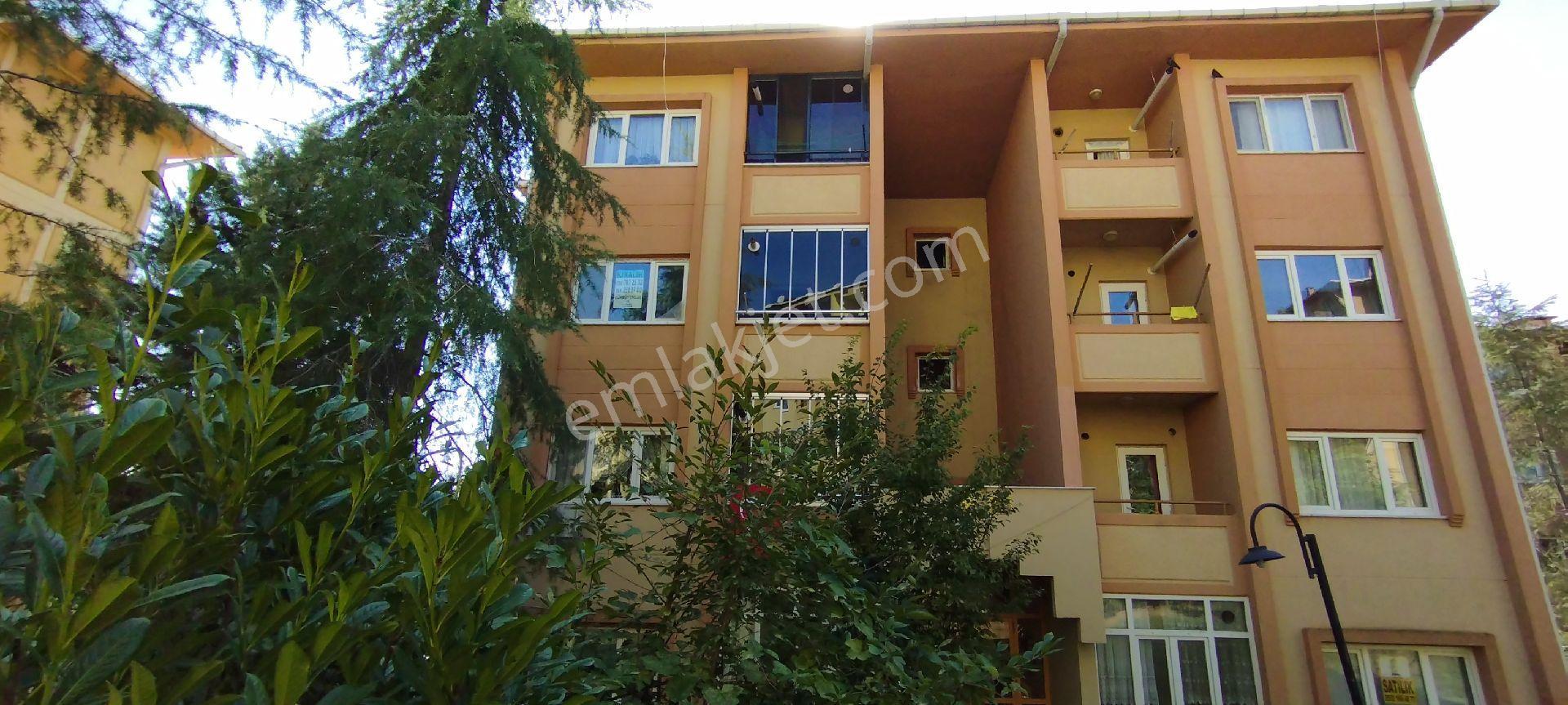 Sakarya Zümrüt Emlak'tan Korucuk Mahallesinde 1+1, Temiz Arakat Kiralık Daire