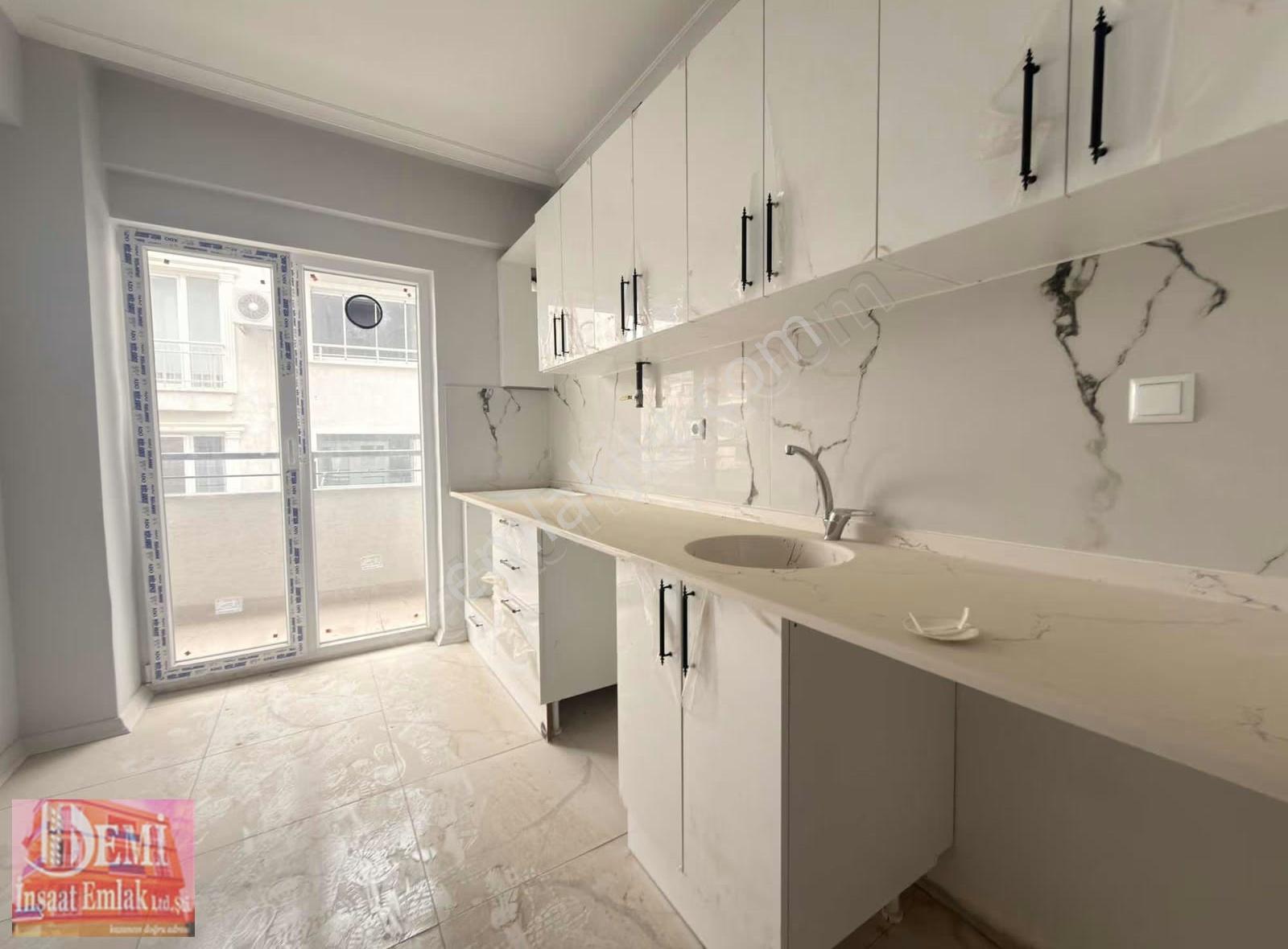 Barbaros Mahhalesi Site İçi Yerden Isıtma 2+1 Sıfır Lüxs Daire