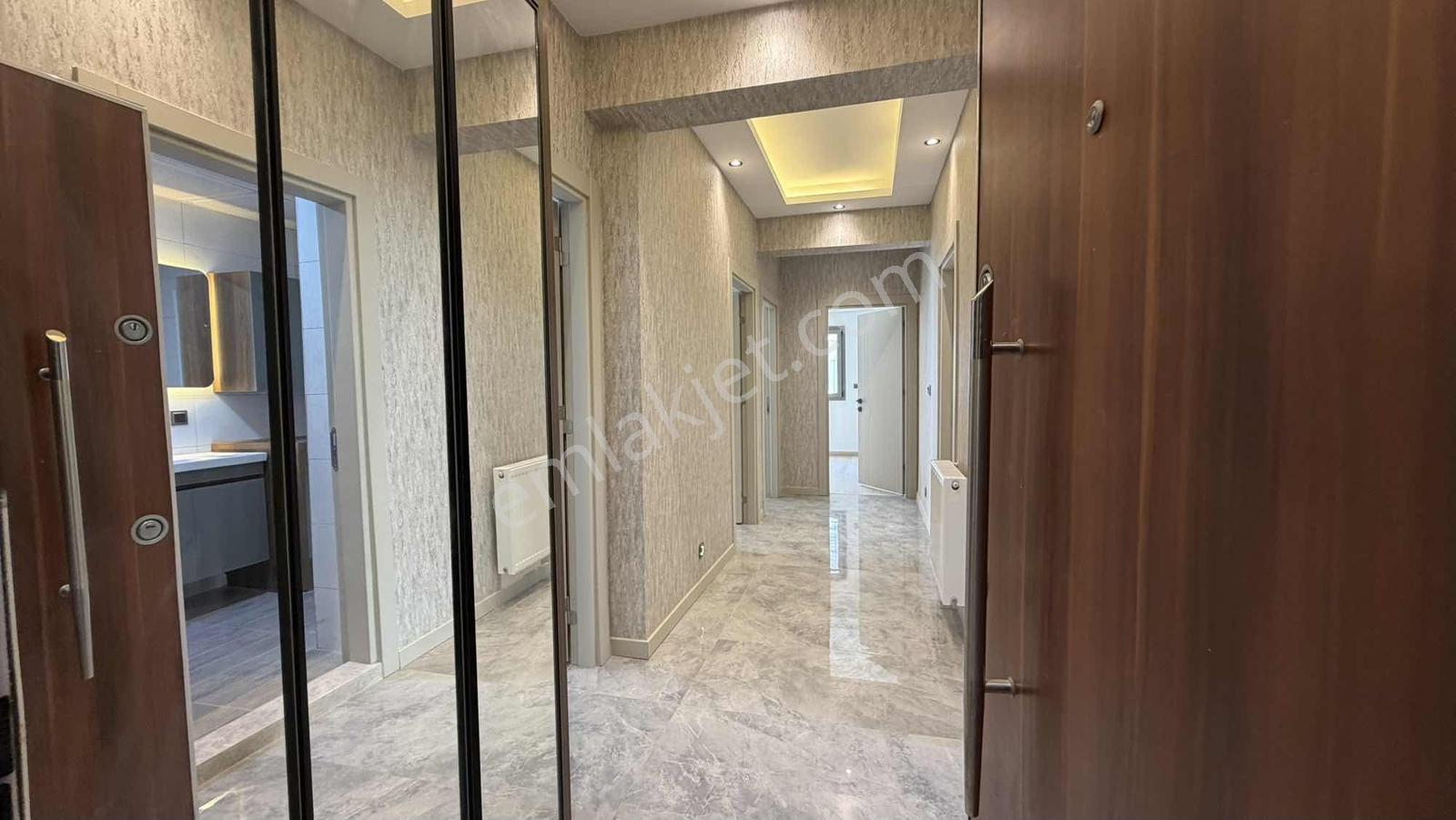 Koyunderede Satılık Daire 3+1 Gazi Mahallesinde Site İçerisinde