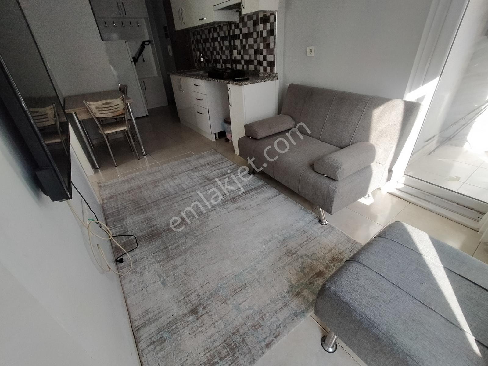 Aile Apartında 50m2 2+1 Arakat Balkonlu Eşyalı Kiralık Daire - Görsel 12