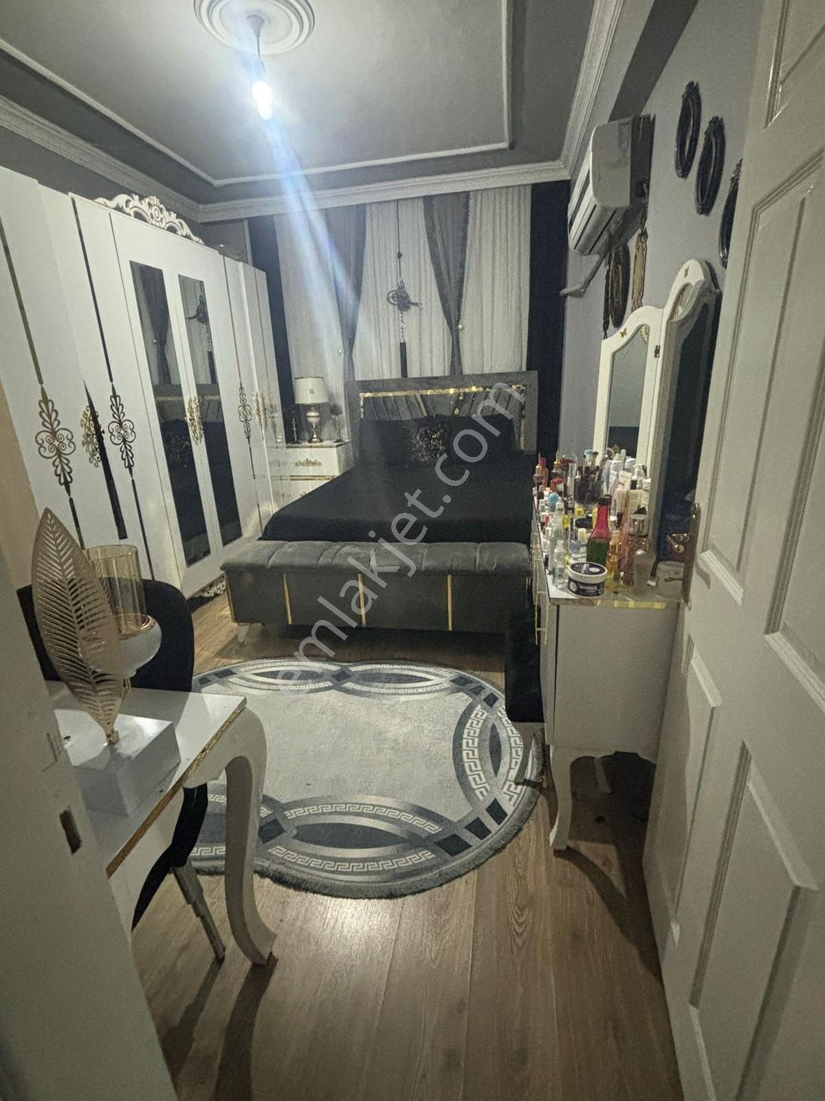 Çırağan Gayrimenkul'den Bahçelievlerde Satılık Bakımlı 2+1 Daire - Görsel 11