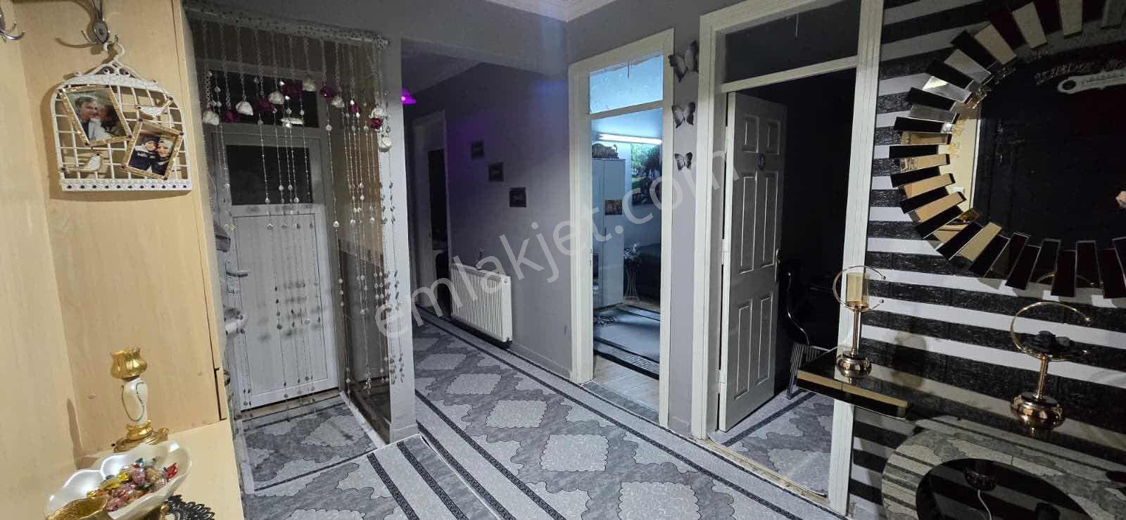 Çırağan Gayrimenkul'den Bahçelievlerde Satılık Bakımlı 2+1 Daire - Görsel 9