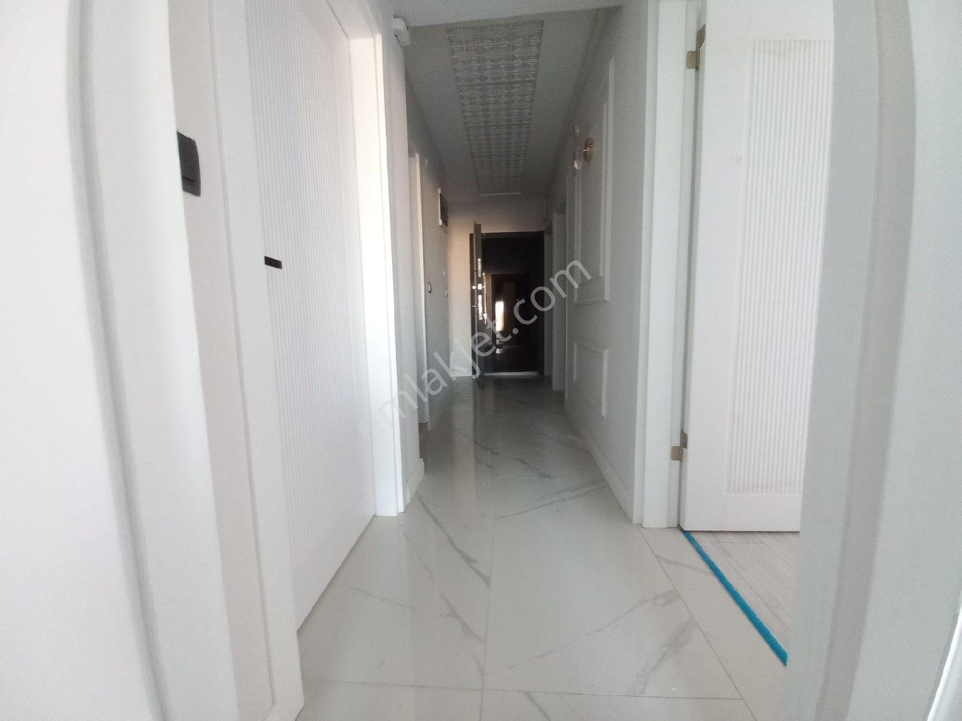 Bergama Turabey Mah Sıfır Doğalgazlı Yerden Isıtma 3 Banyolu Lüks 5+1 Dubleks Daire Satılık - Görsel 17