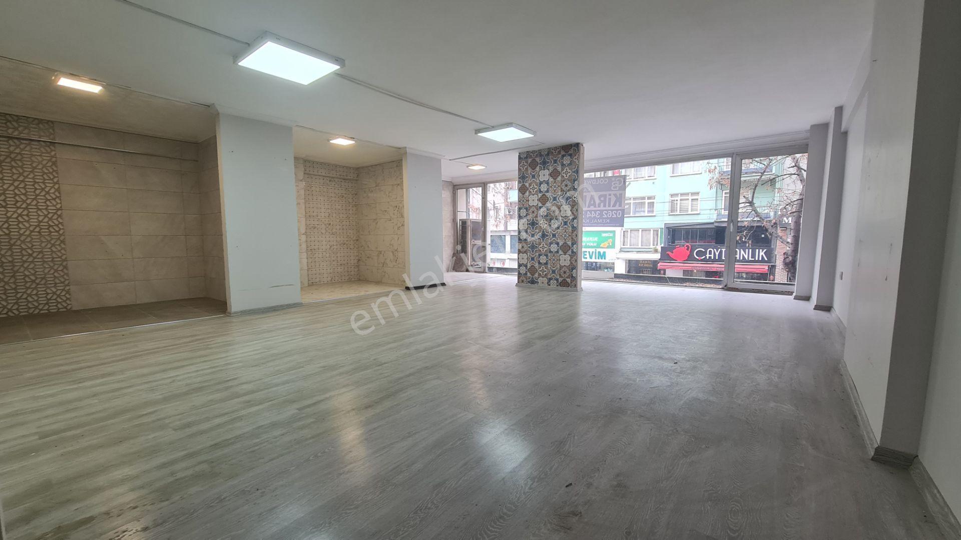 İzmit Merkezde Kurumsala Uygun 200m² Prestijli Kiralık Mağaza - Görsel 11