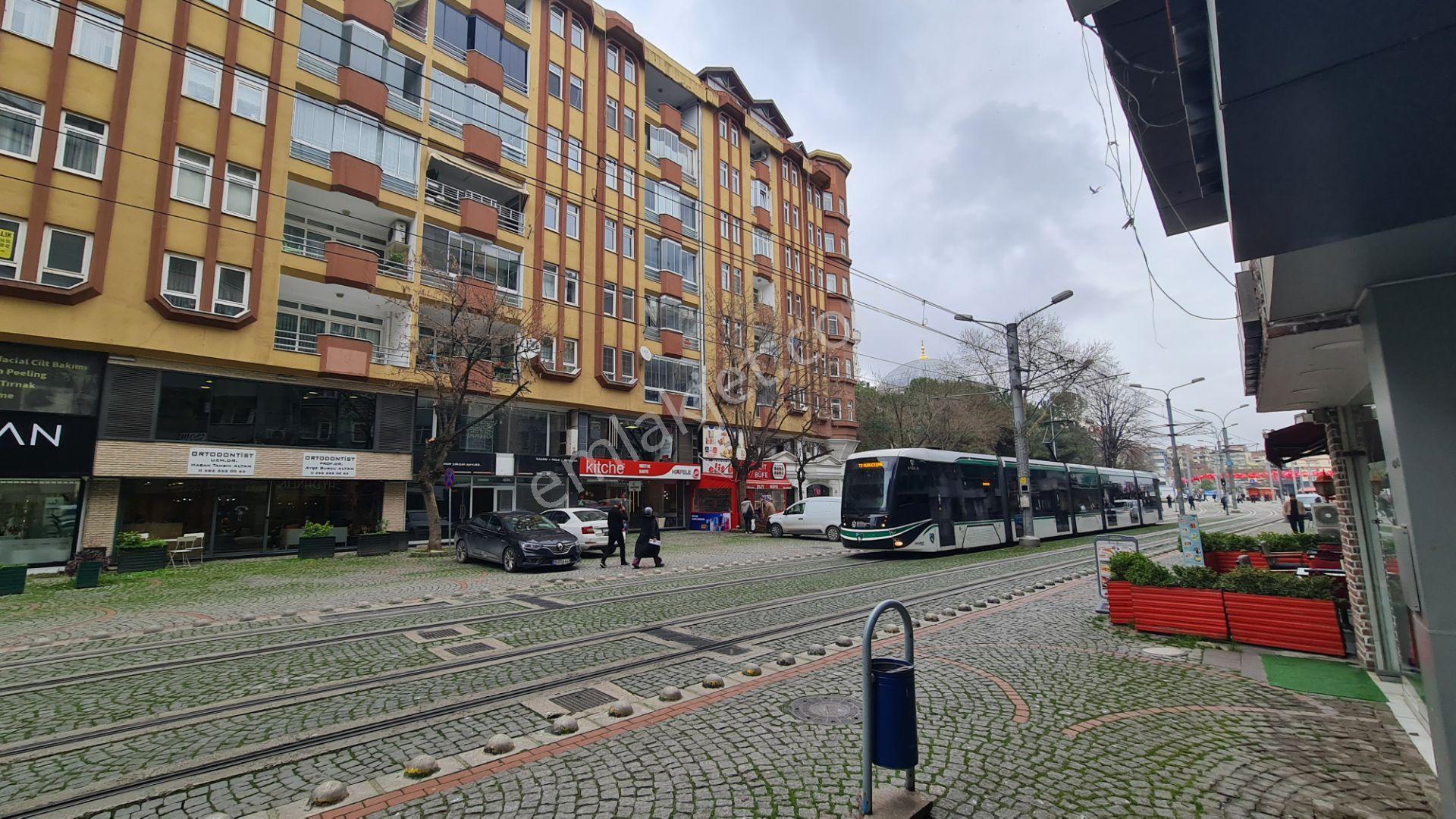 İzmit Merkezde Kurumsala Uygun 200m² Prestijli Kiralık Mağaza - Görsel 21