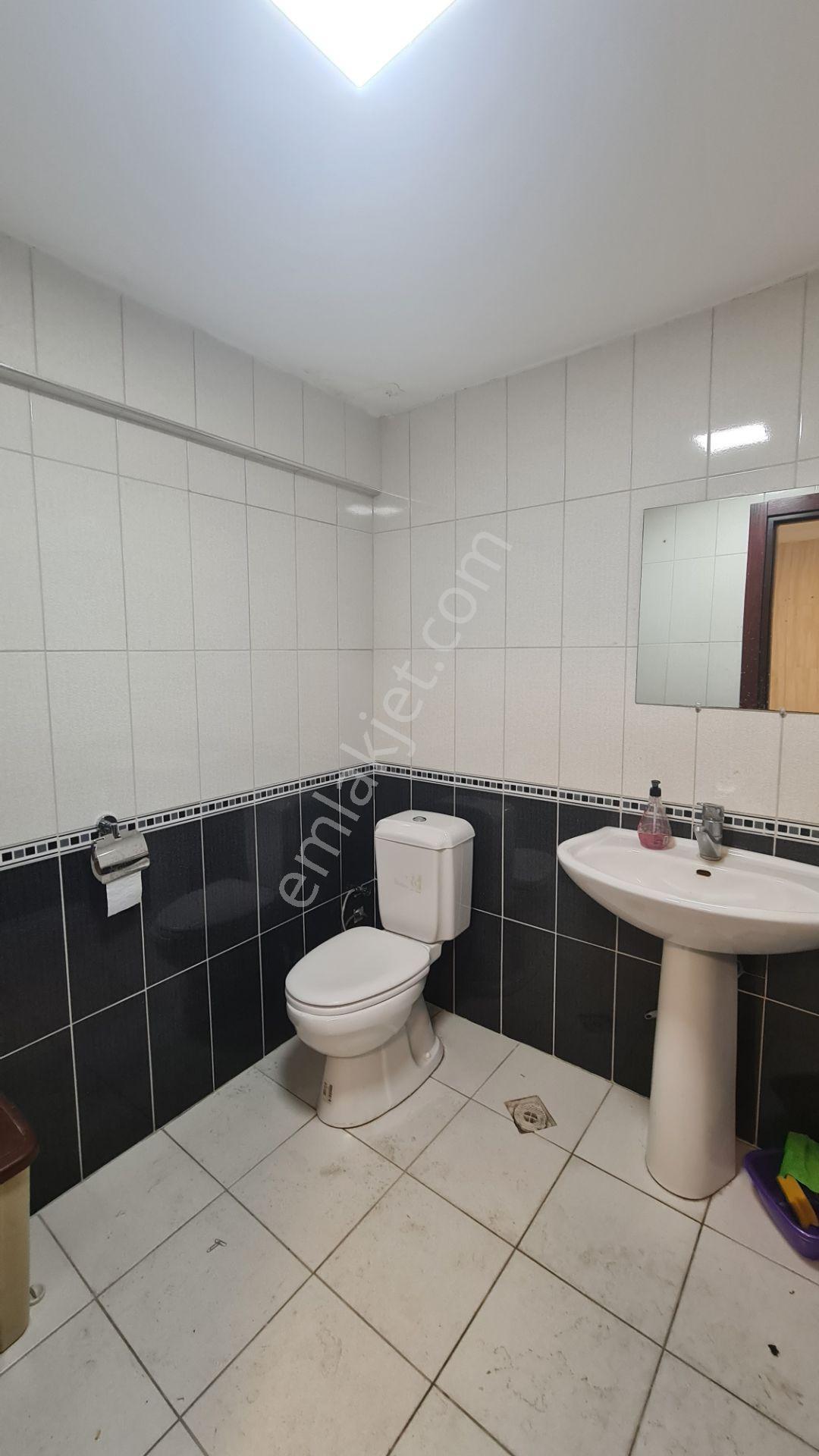 İzmit Merkezde Kurumsala Uygun 200m² Prestijli Kiralık Mağaza - Görsel 16