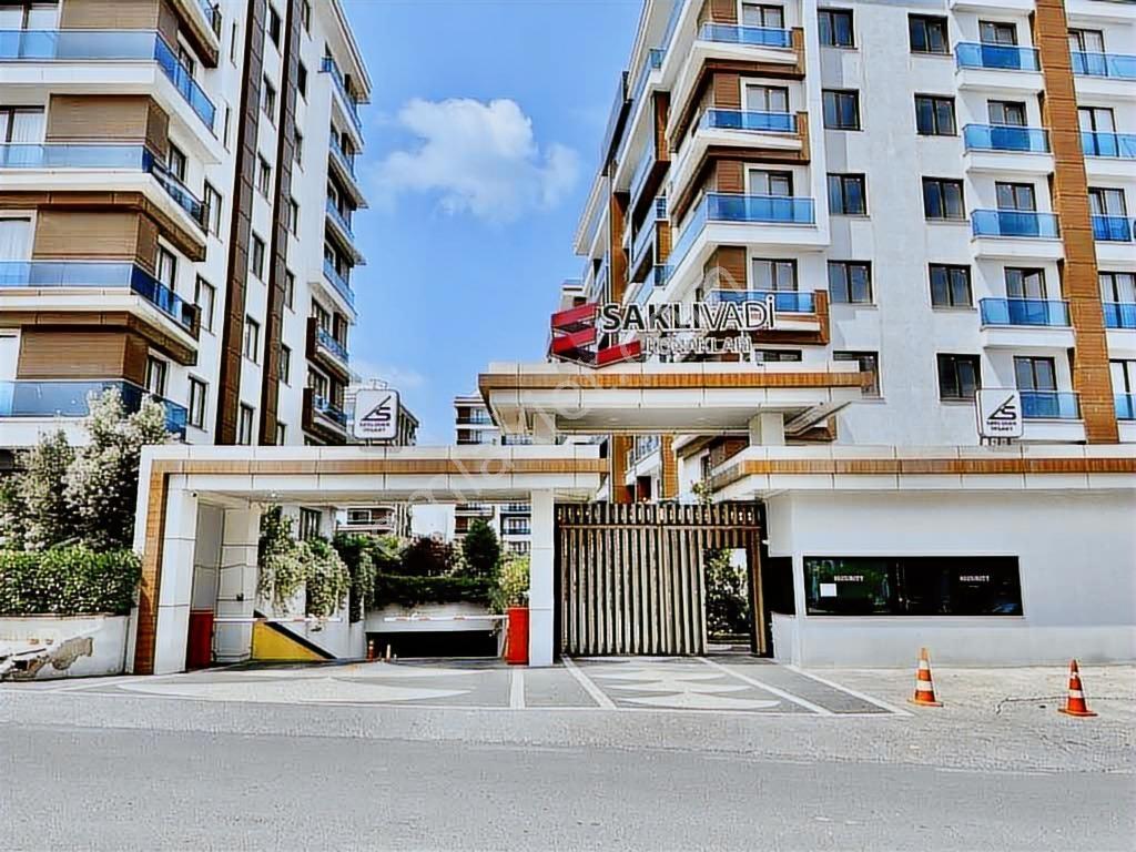 Beylikdüzünün En Prestijli Sitesinde Satılık 4+1 Lüx Daire