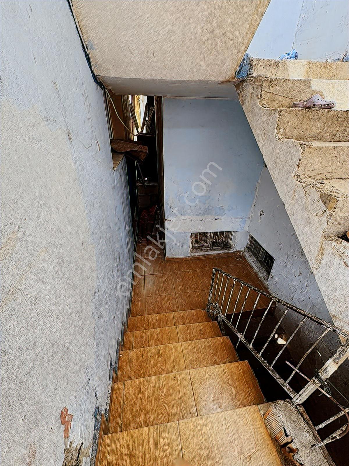 Barış Mahallesi Yatırımlık 2 Katlı Satılık Müstakil Ev - Görsel 27