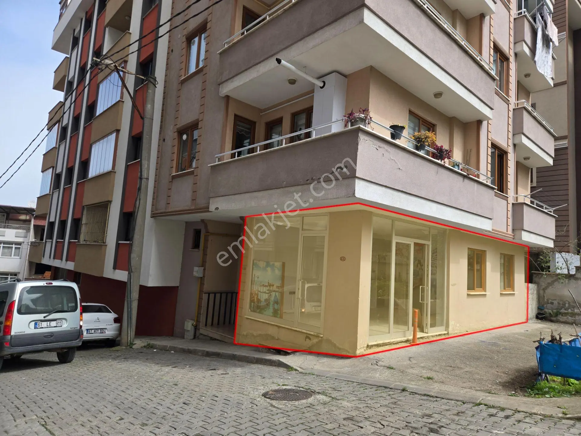 Abdi Bostan Gayrimenkul'den Akçaabat Yaylacık Mahallesinde Satılık Dükkan