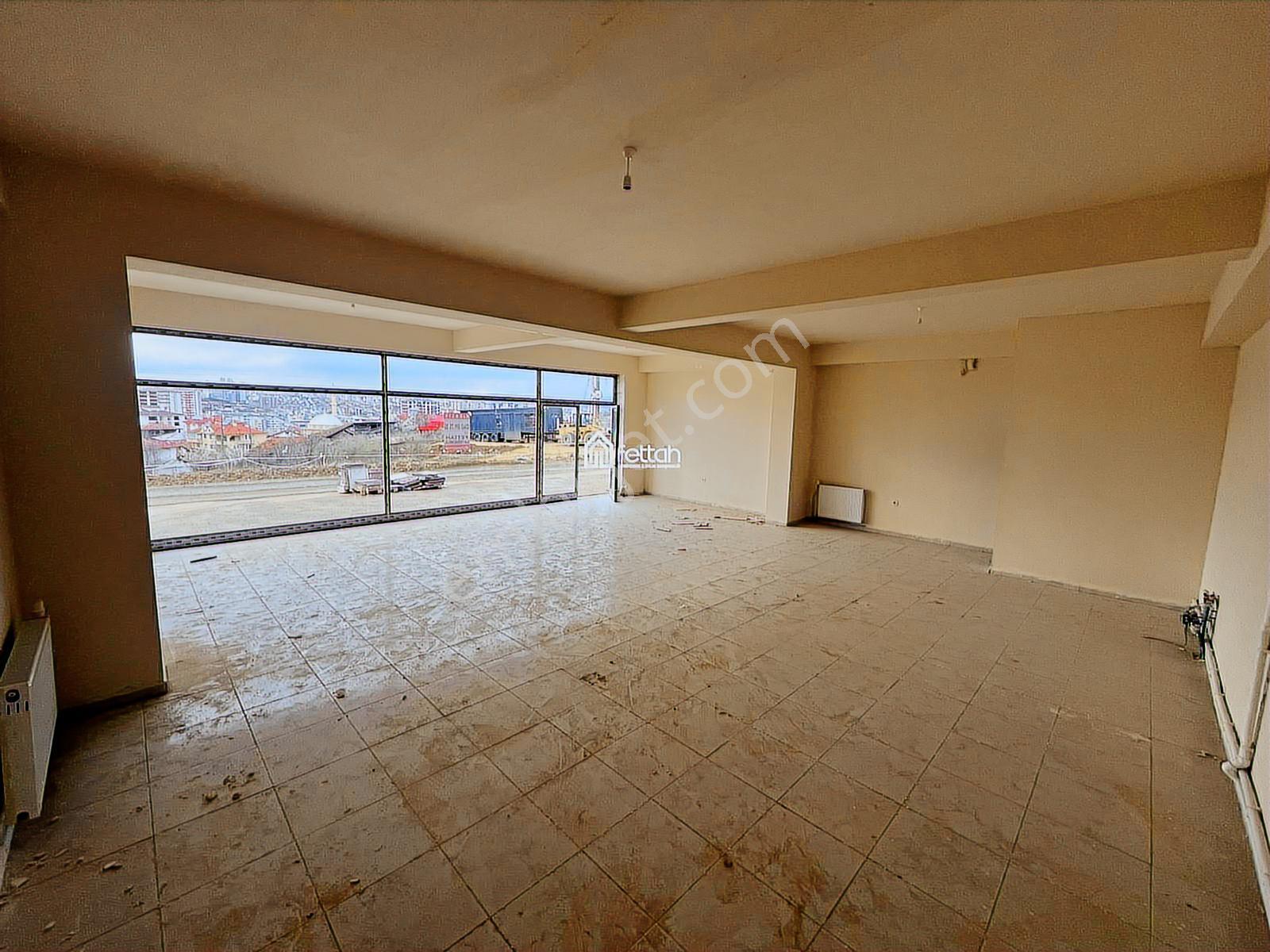 Hacıbey Doğu Konutlarında Kiralık Sıfır Dükkan - Görsel 21
