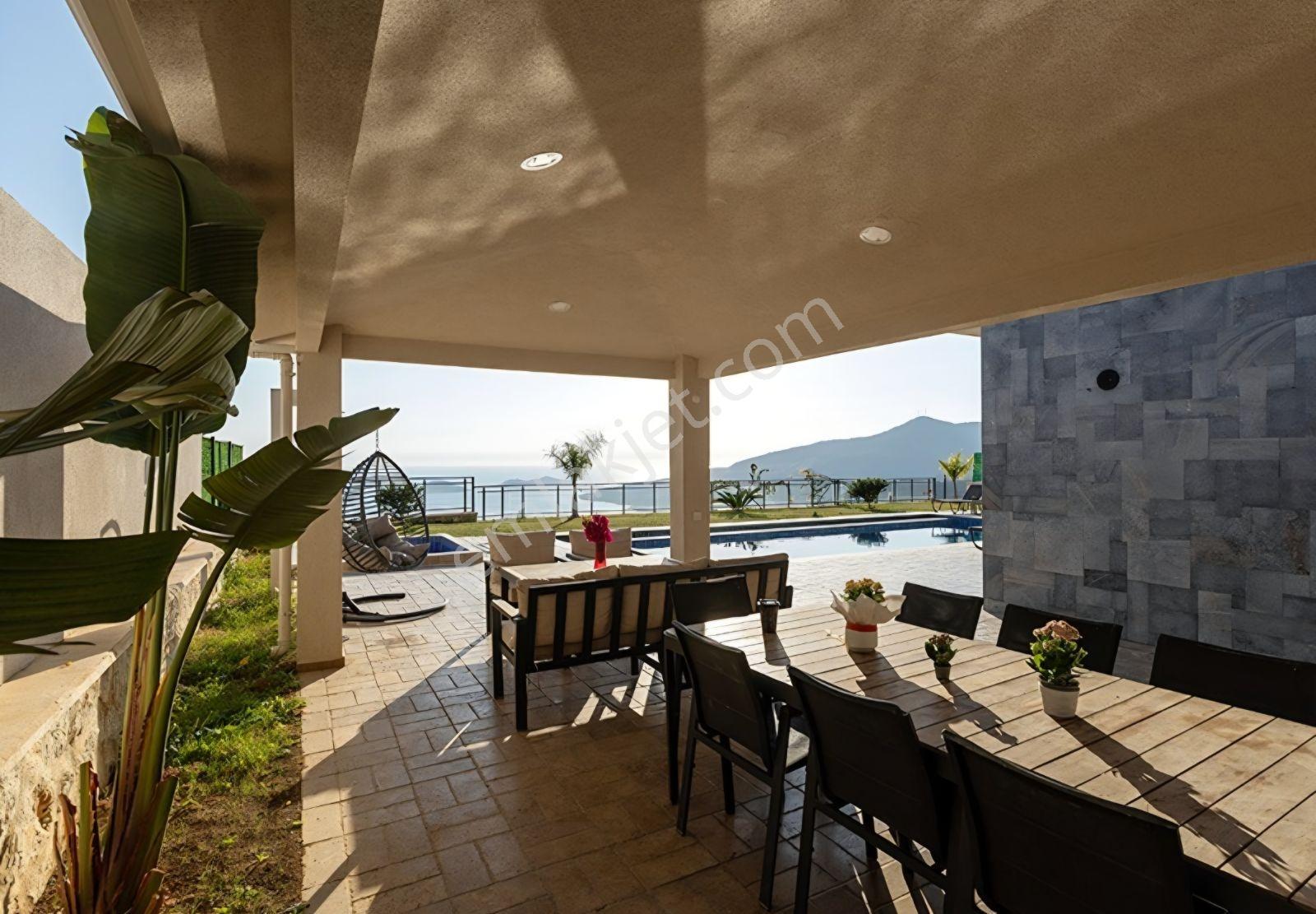 Fırsat! Deniz Manzaralı Turizm Ruhsatlı Villa-vatandaşlığa Uygun - Görsel 9